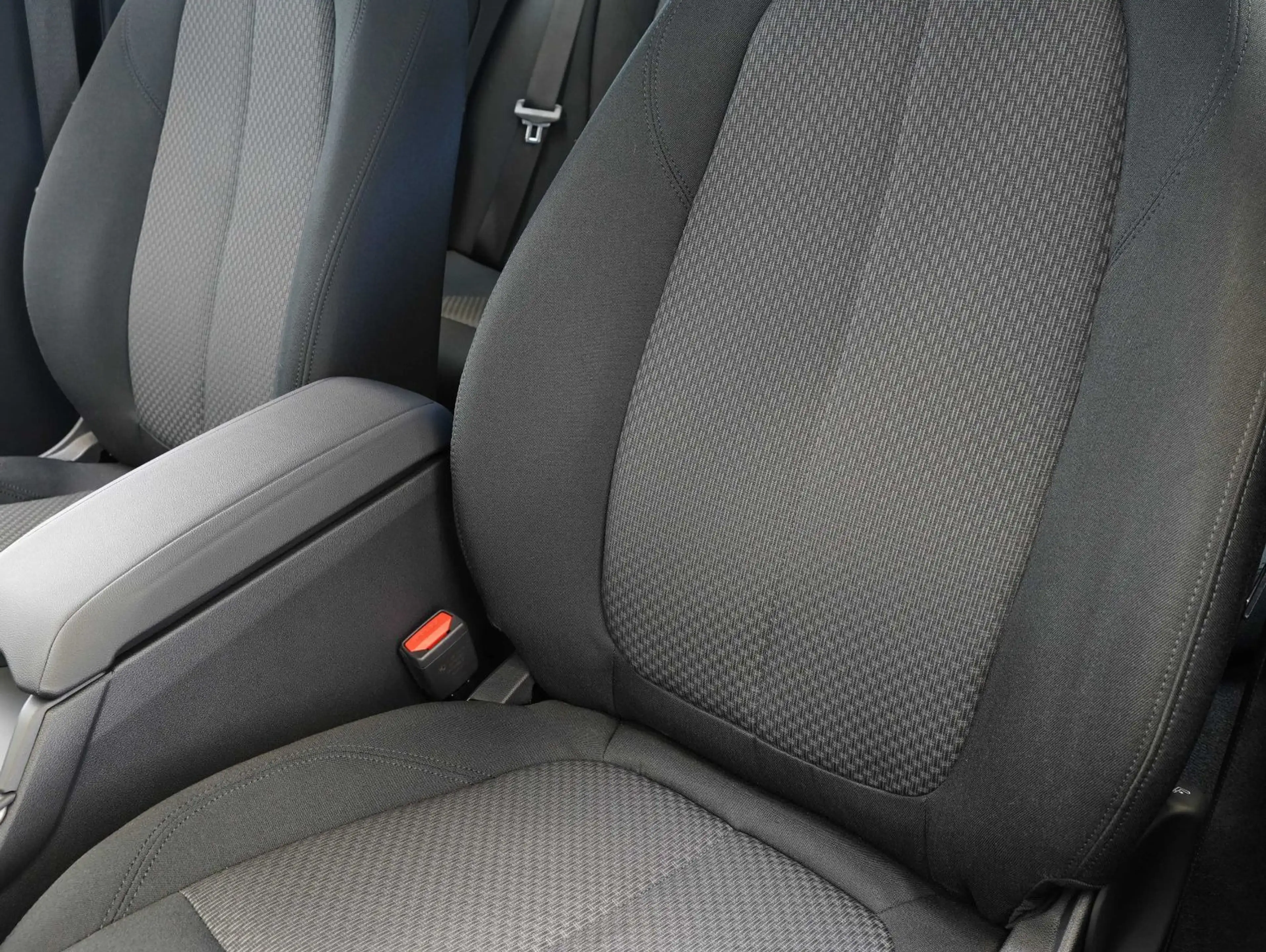 BMW 120 d Advantage LED/NAVI/DRIVING-ASSISTANT — photo 11