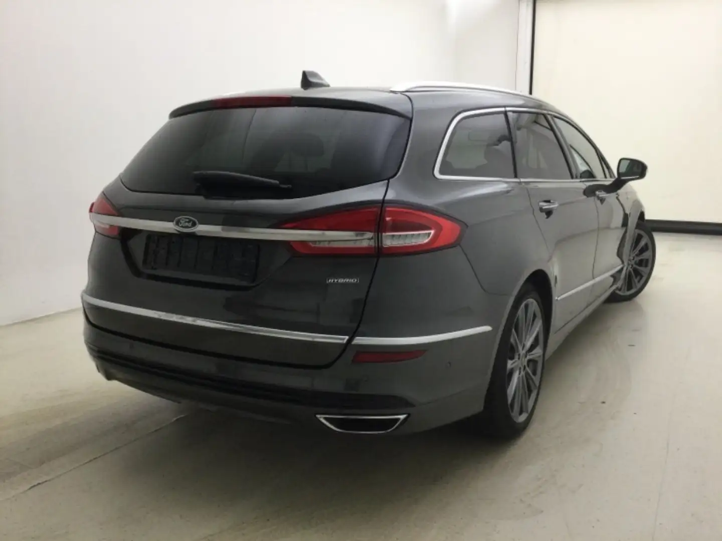 Ford Mondeo Hybrid Vignale Turnier (CNG) Grau - 2