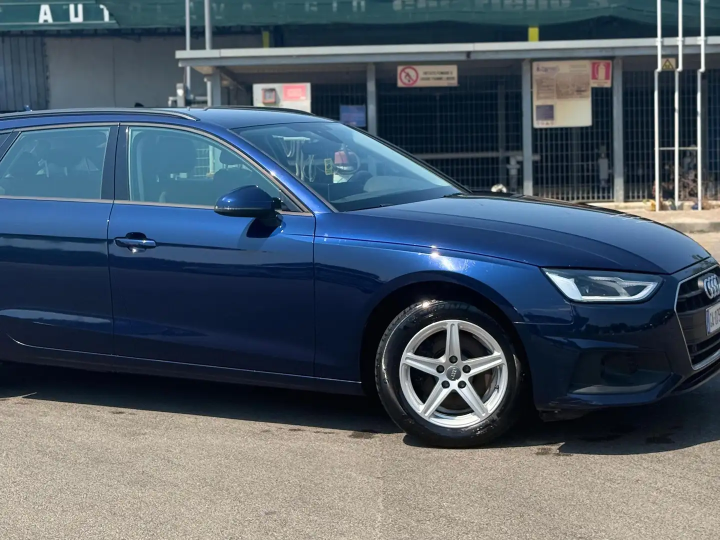 Audi A4 A4 2020 Avant 30 2.0 tdi mhev 136cv s-tronic Blu/Azzurro - 2