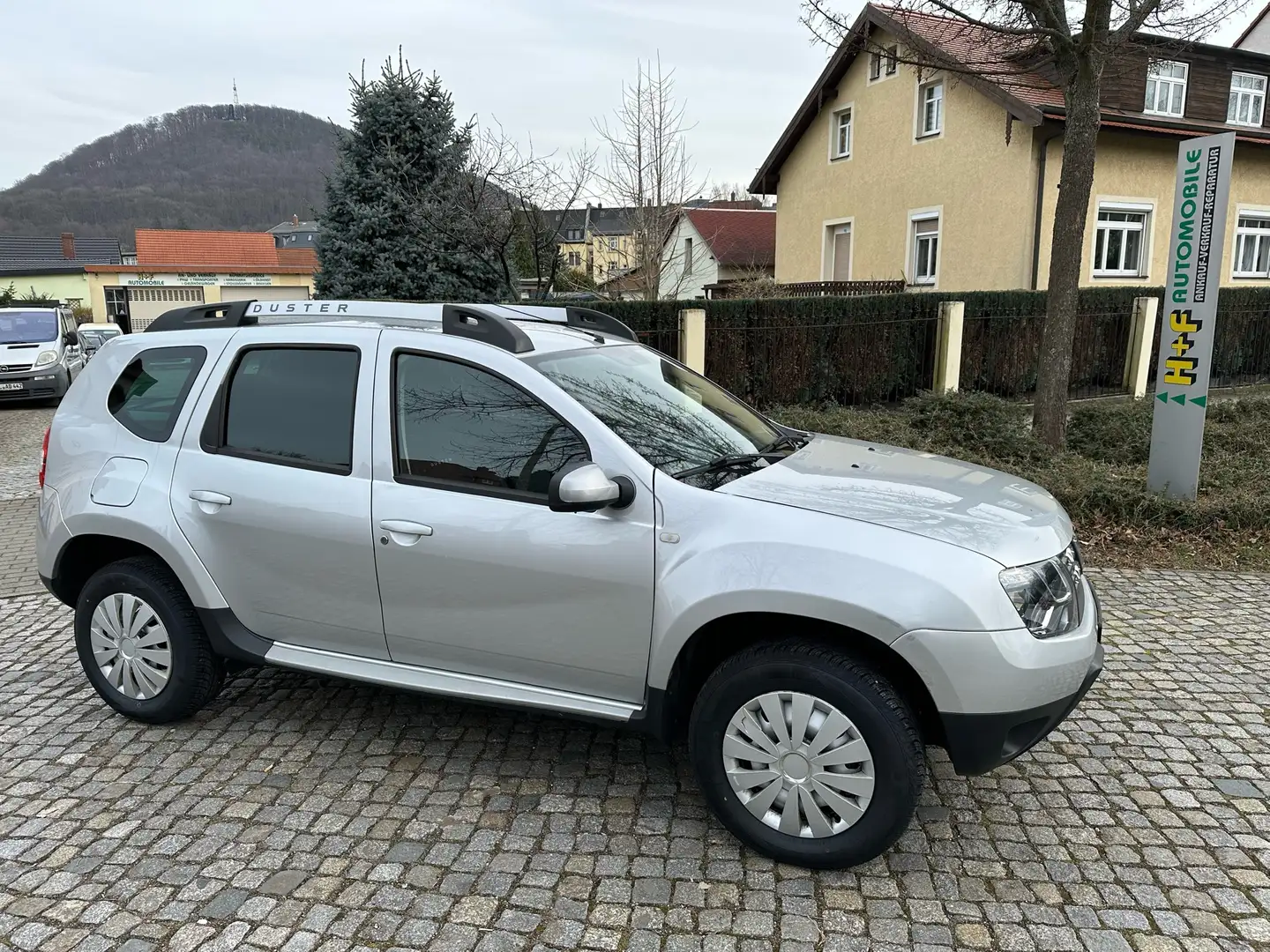 Dacia Duster Laureate 4x2 - 1