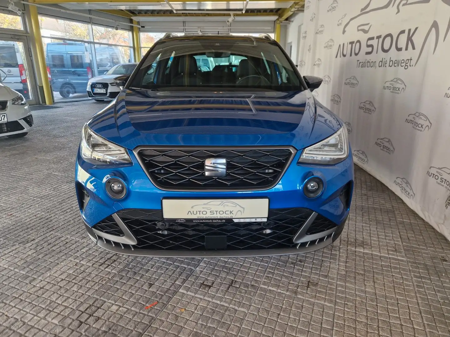 SEAT Arona FR 1.0 TSI Navi LED PDC Sitzheiz Alcantara Bleu - 2