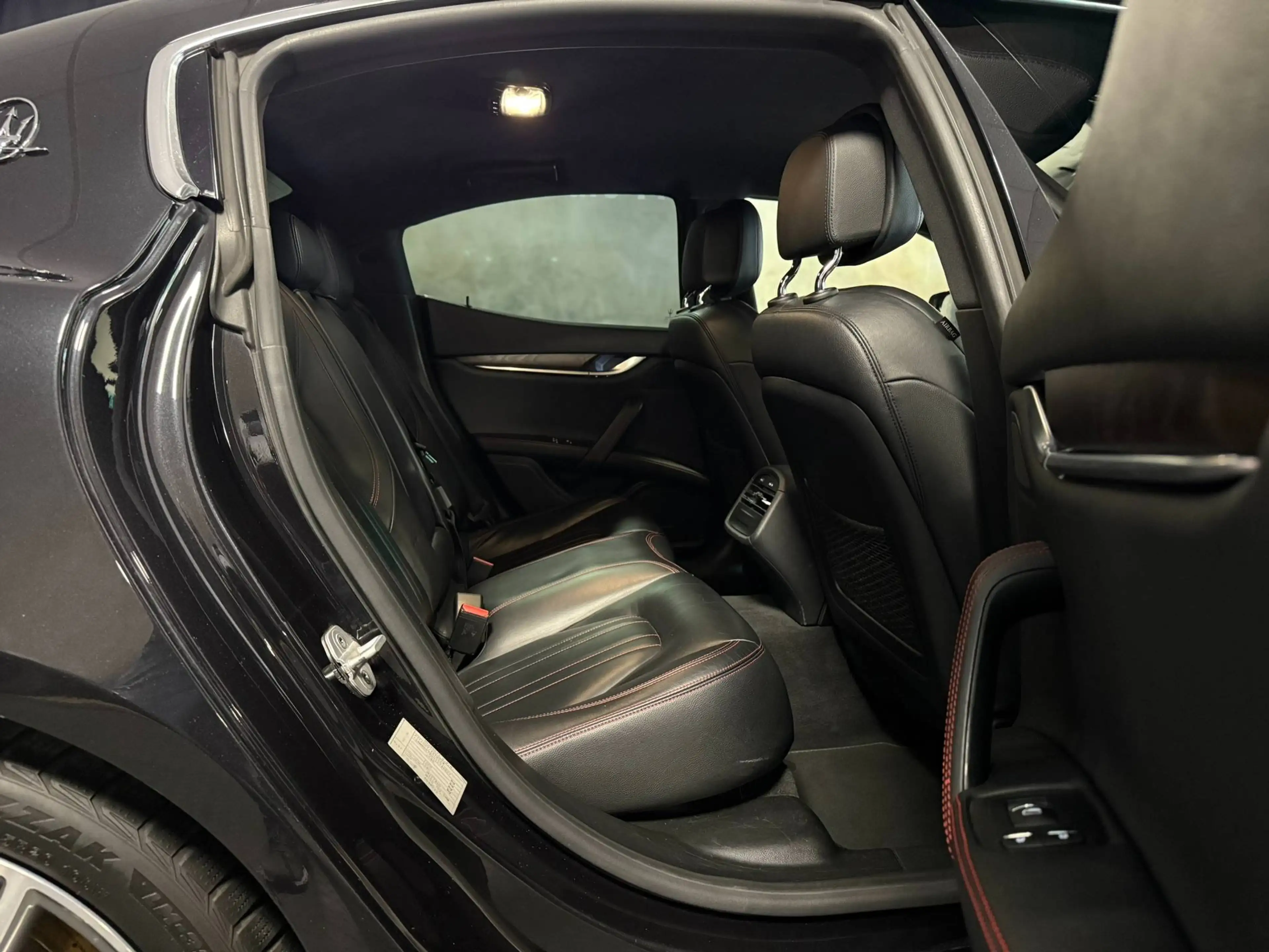Maserati Ghibli Ghibli 3.0 V6 Bi-Xenon Vollleder DAB Keyless — photo 10
