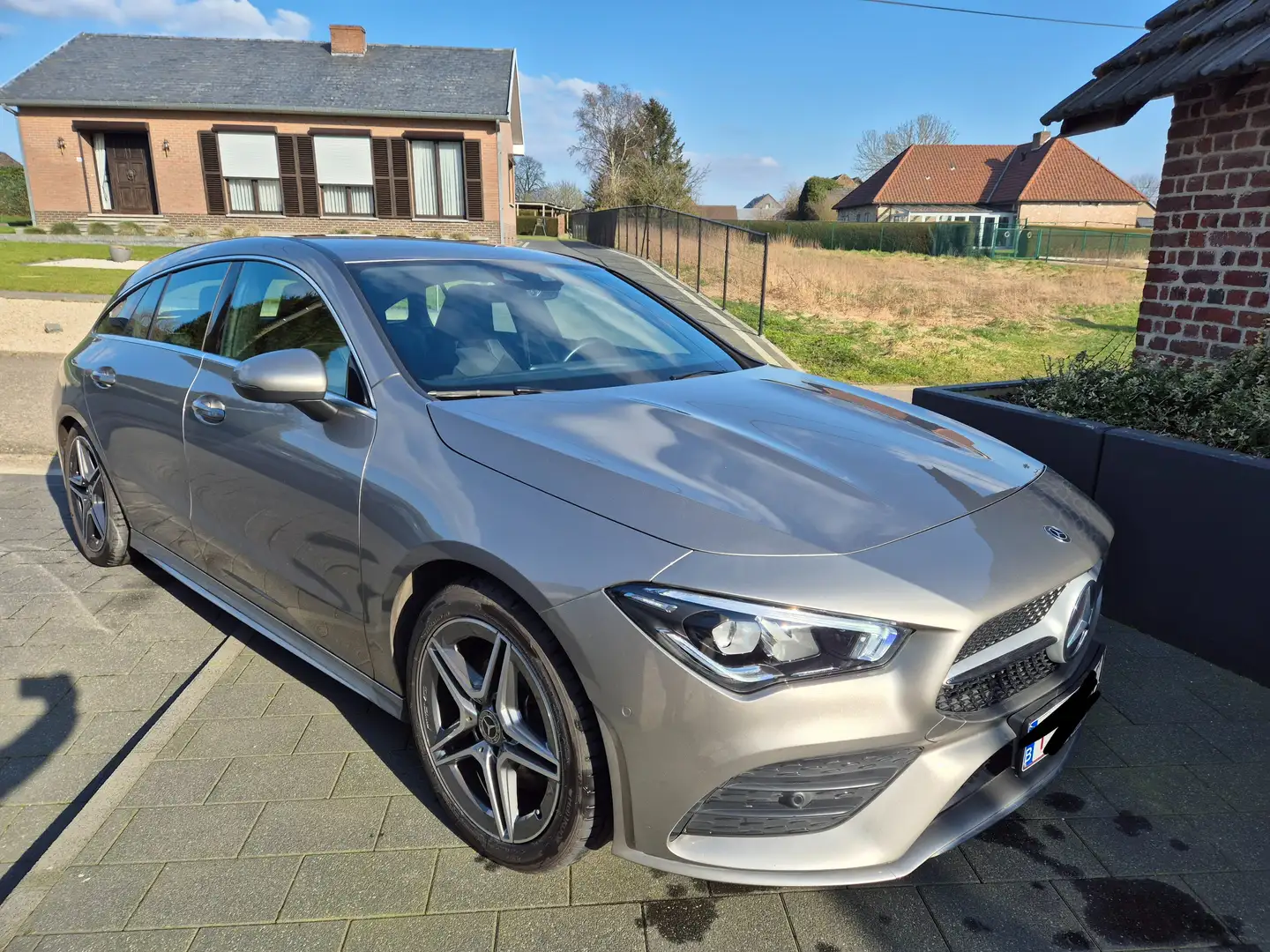 Mercedes-Benz CLA 200 CLA 200 Shooting Brake 7G-DCT AMG Line Argent - 1