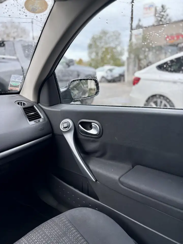 Renault Megane MÃ©gane II CC 1.9 dCi 130 Exception