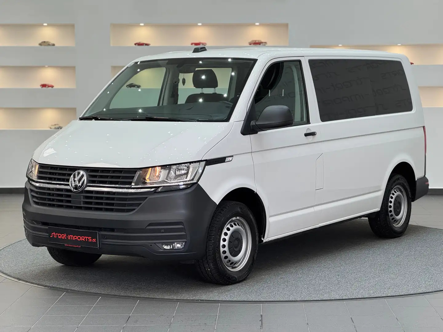 Volkswagen T6.1 Kombi 2.0 TDI *Leasingfähig*ACC*AHK*5-Sitzer*Kamera* Weiß - 1
