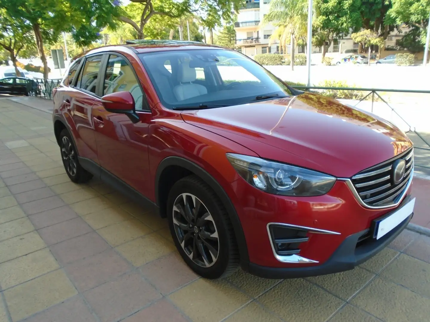 Mazda CX-5 2.2D Zenith Cruise+Roof+White Leather 4WD 129Kw Burdeos - 2