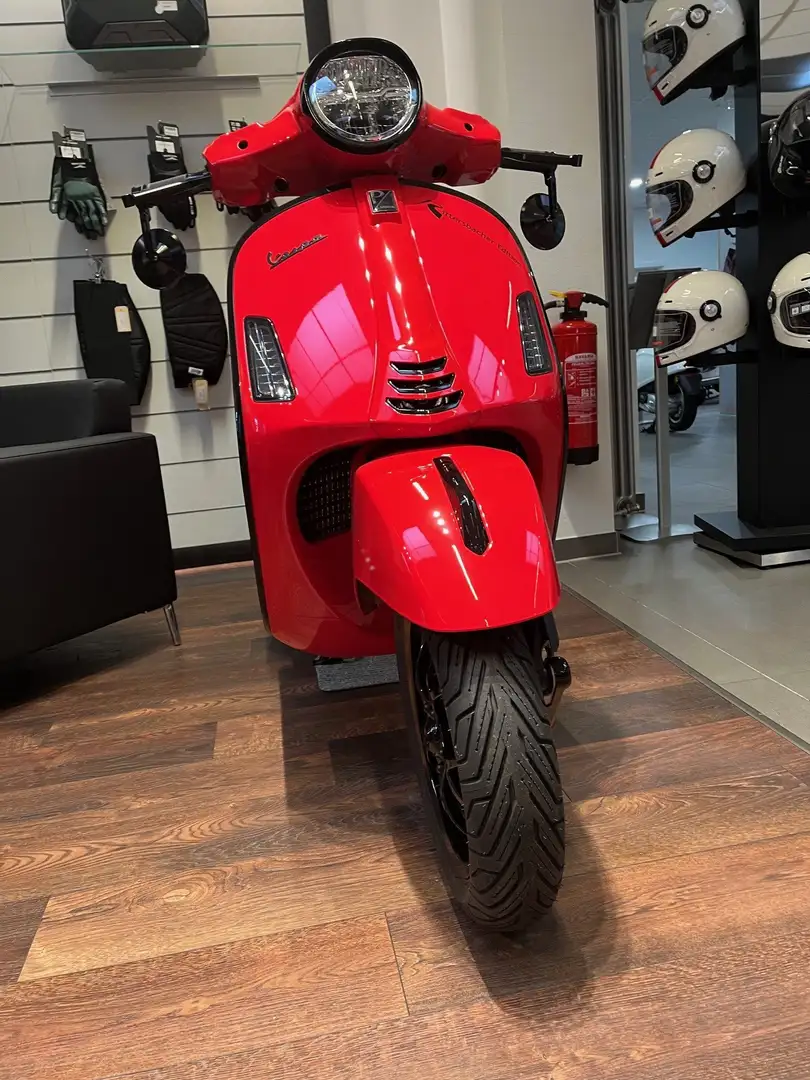 Vespa GTS Super 300 GTS Super 300 Rittersbacher Edition Rot - 2