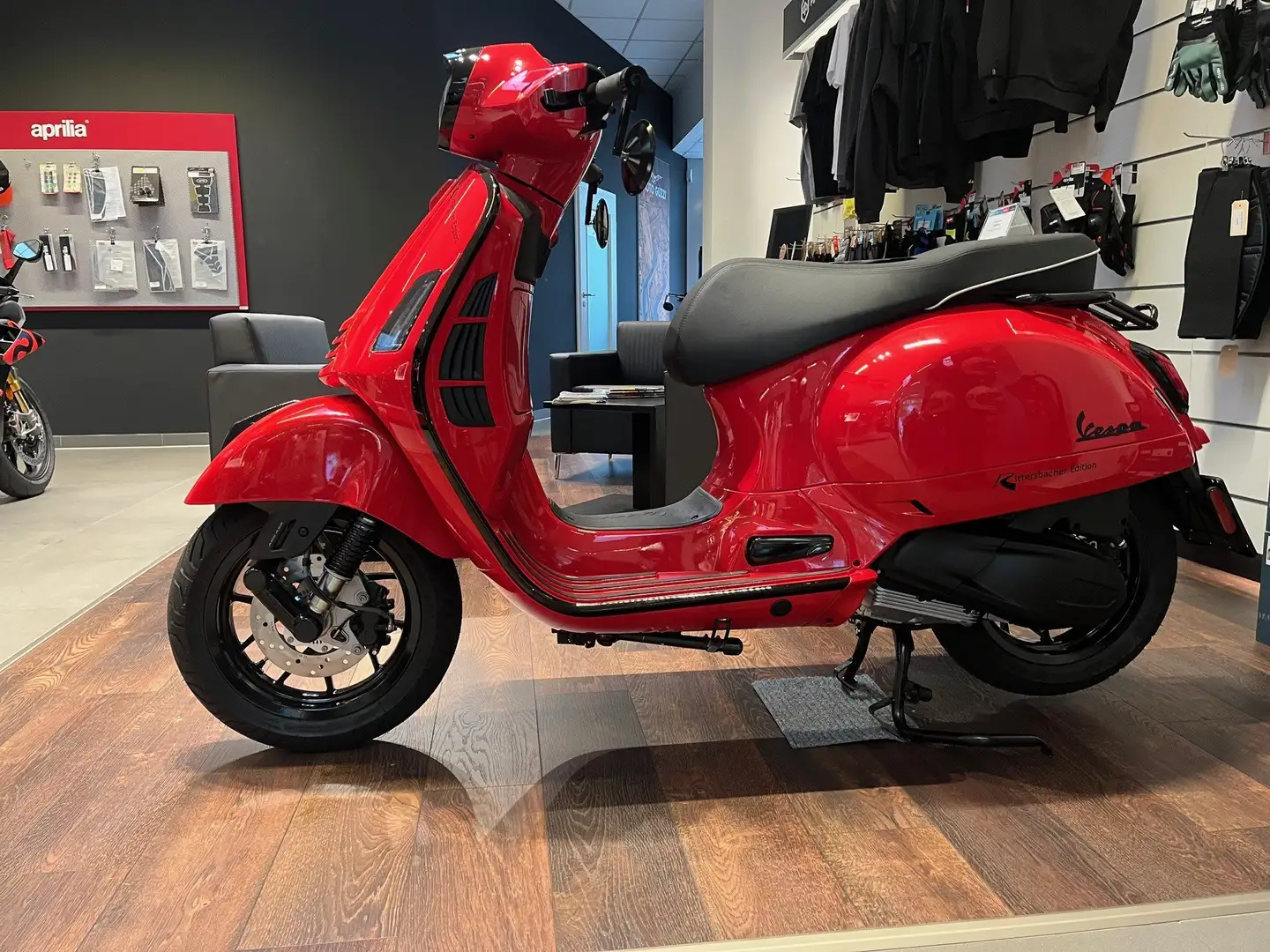 Vespa GTS Super 300 GTS Super 300 Rittersbacher Edition Rot - 1