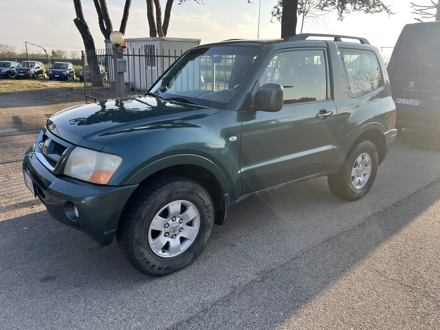 Mitsubishi Pajero 3p 2.5 tdi GLX 115cv - 2