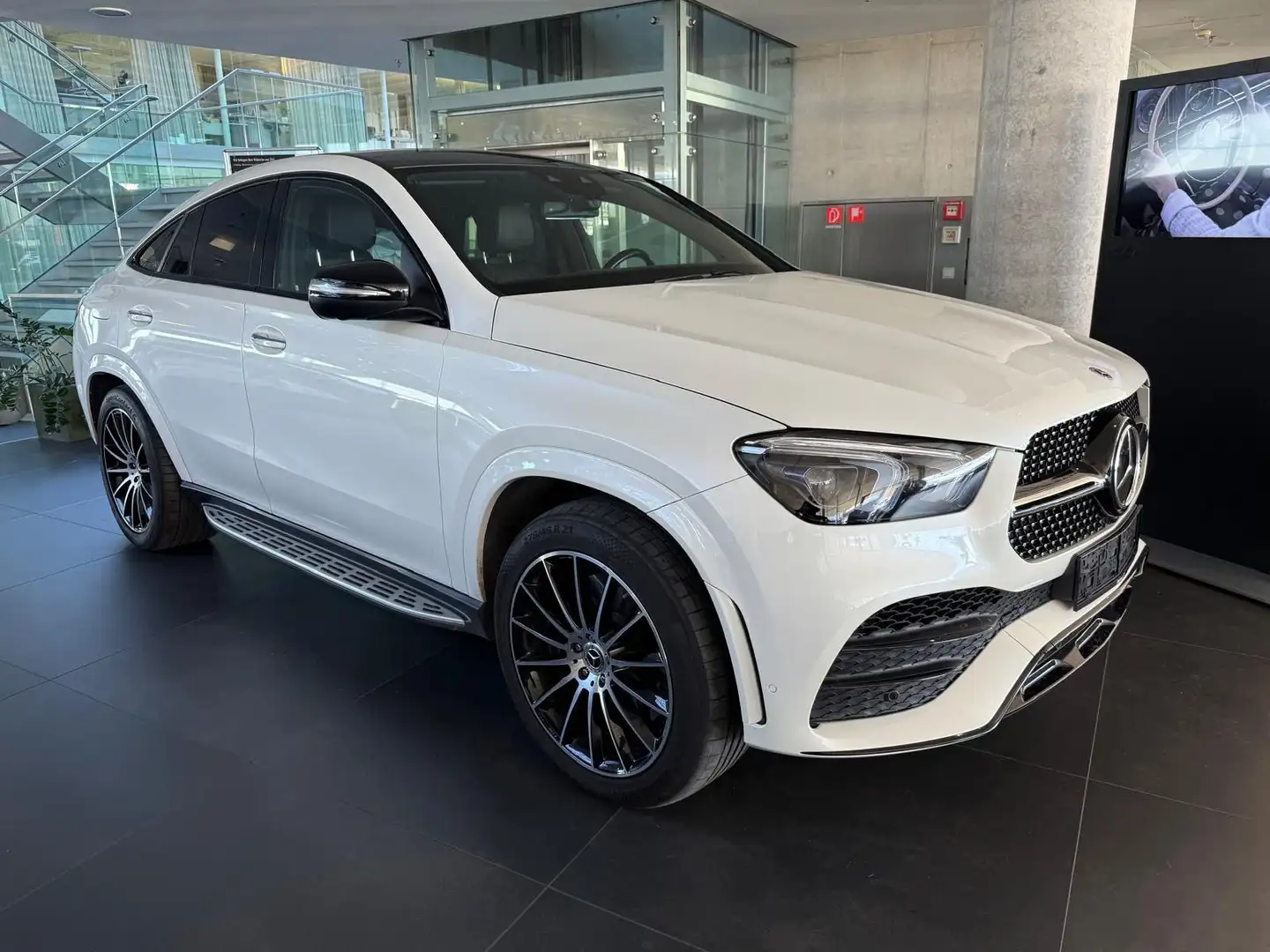 Mercedes-Benz GLE 400 d Coupe 4Matic AMG Line -AHK -Airmatik Weiß - 1
