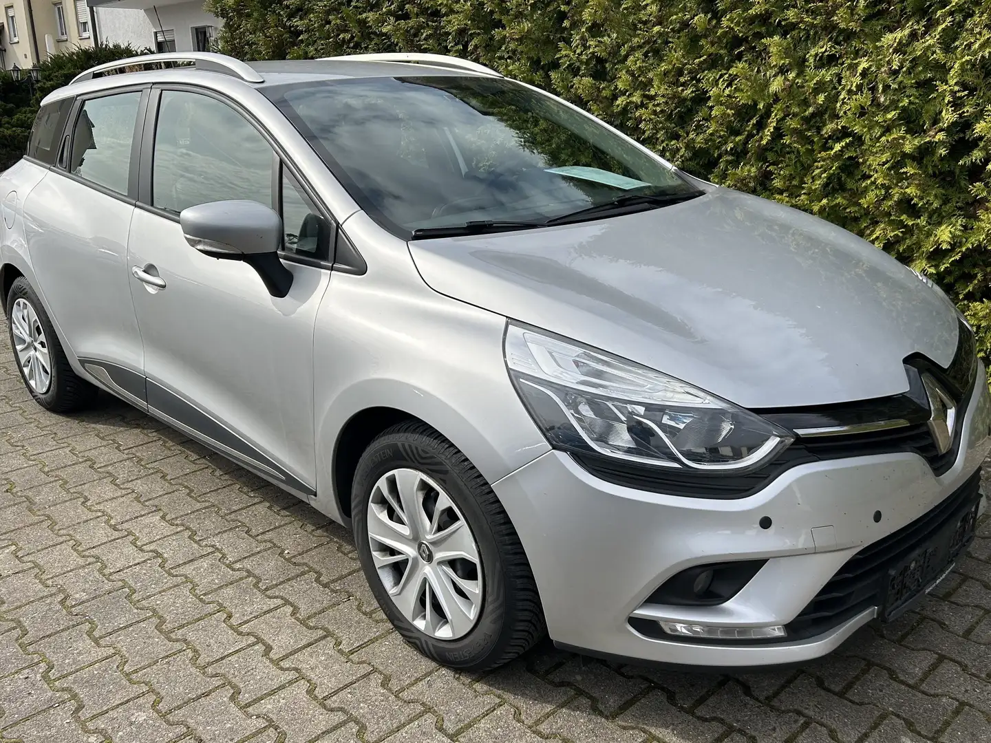 Renault Clio IV 1.5 dCi Limited 1. Hand Navi PDC EFH Met. Silber - 2