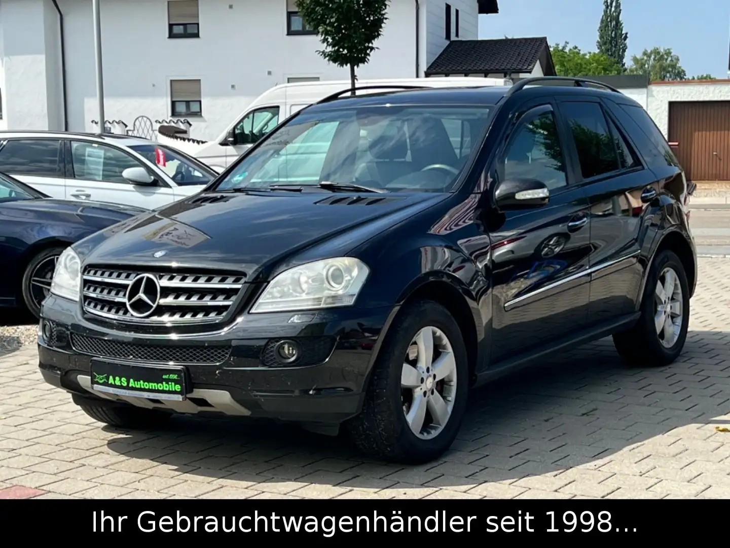 Mercedes-Benz ML 320 CDI 4Matic *AHK/NAVI/LEDER/LUFT/8-FACH* Schwarz - 2