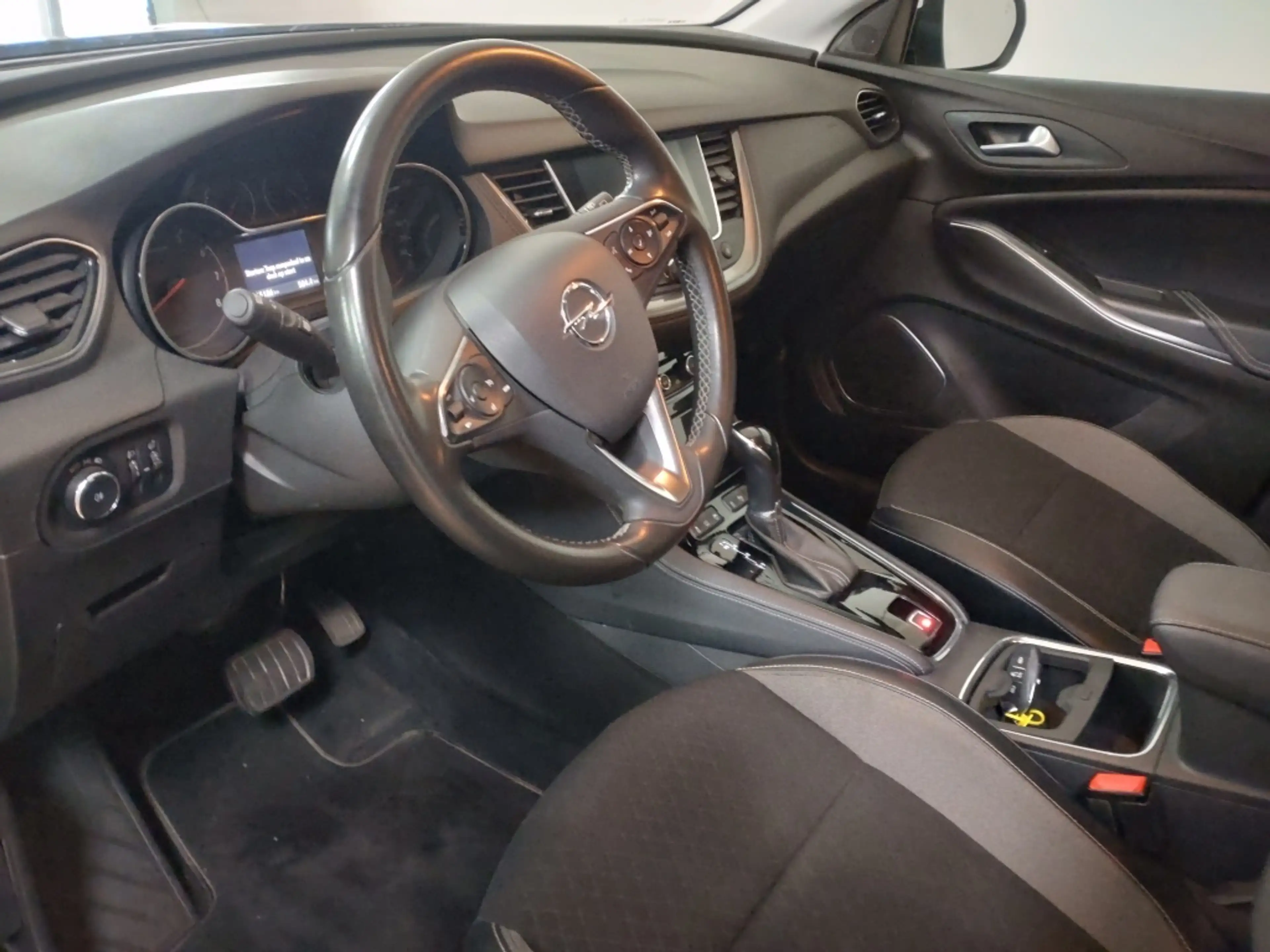Opel Grandland X 1.2 Turbo Innovation — photo 10