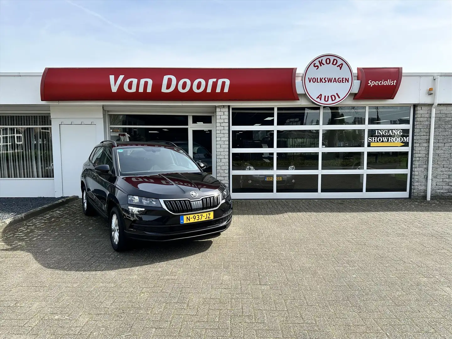 Skoda Karoq 1.0 TSI Greentech 115pk Business Edition, Smartlin Noir - 1