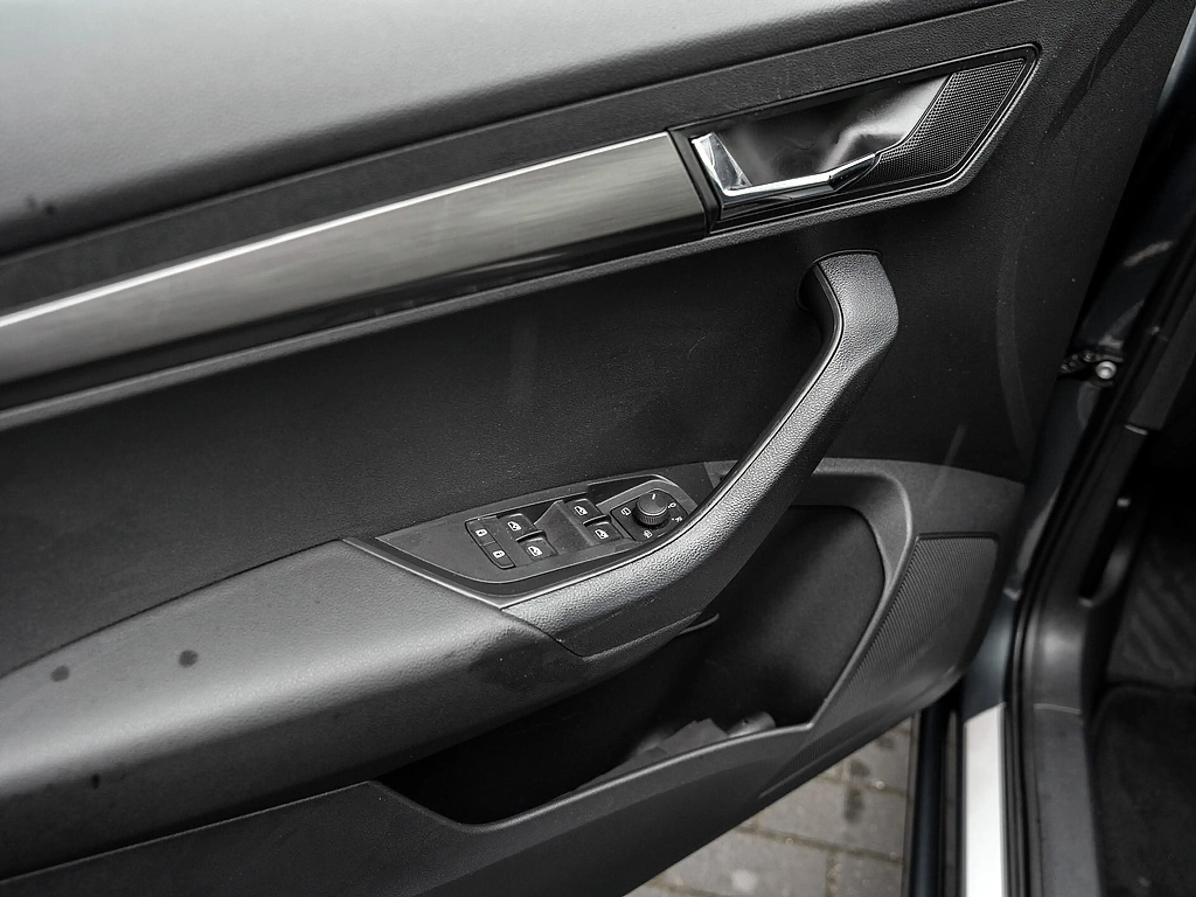 Skoda Karoq 2.0 TDI Drive 4x4 DSG AHK PANO Kam Navi — photo 13