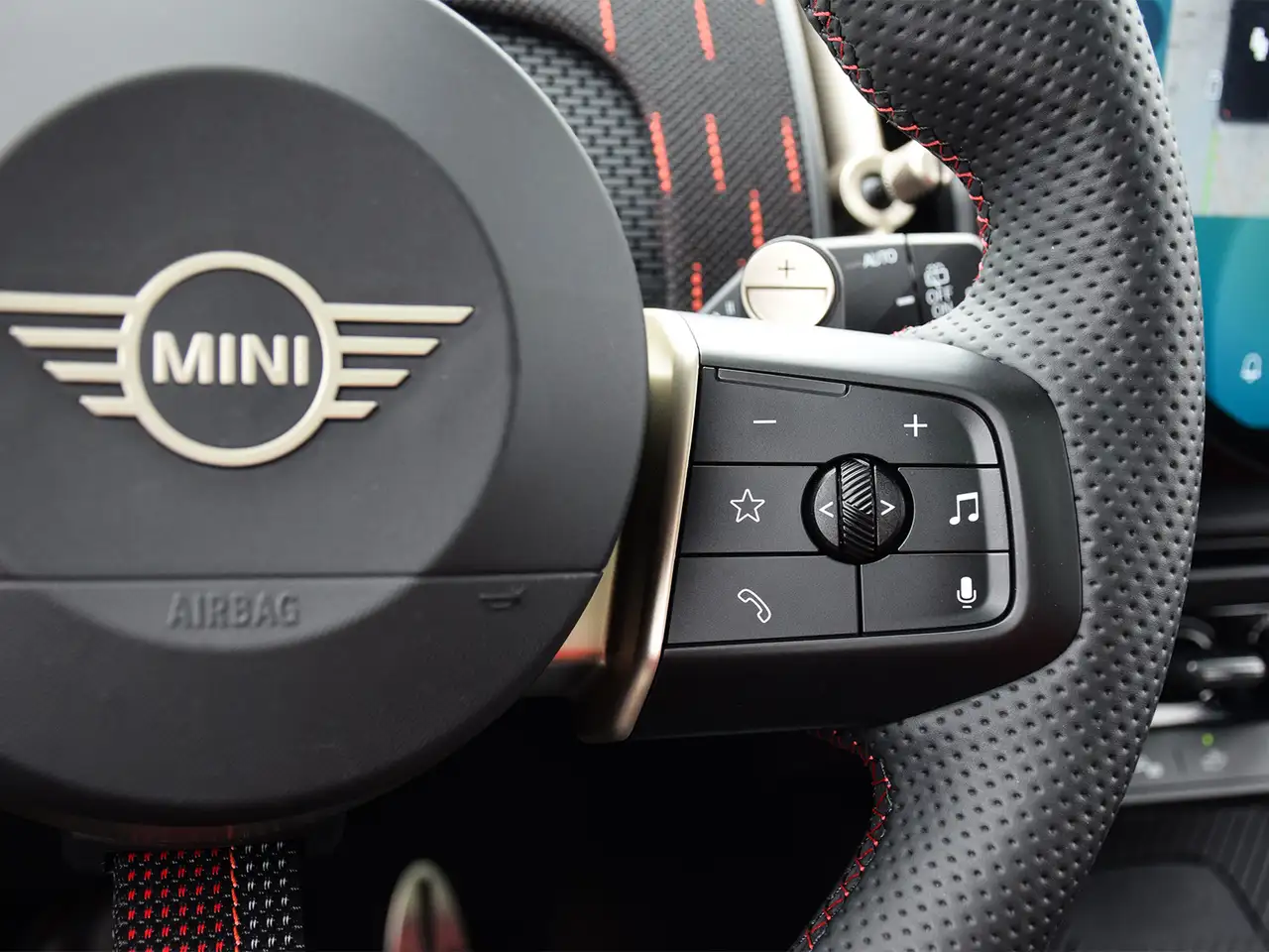 MINI Countryman снимка MINI Countryman