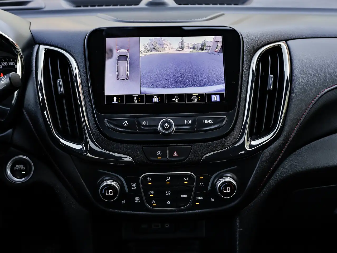 Chevrolet Equinox снимка Chevrolet Equinox