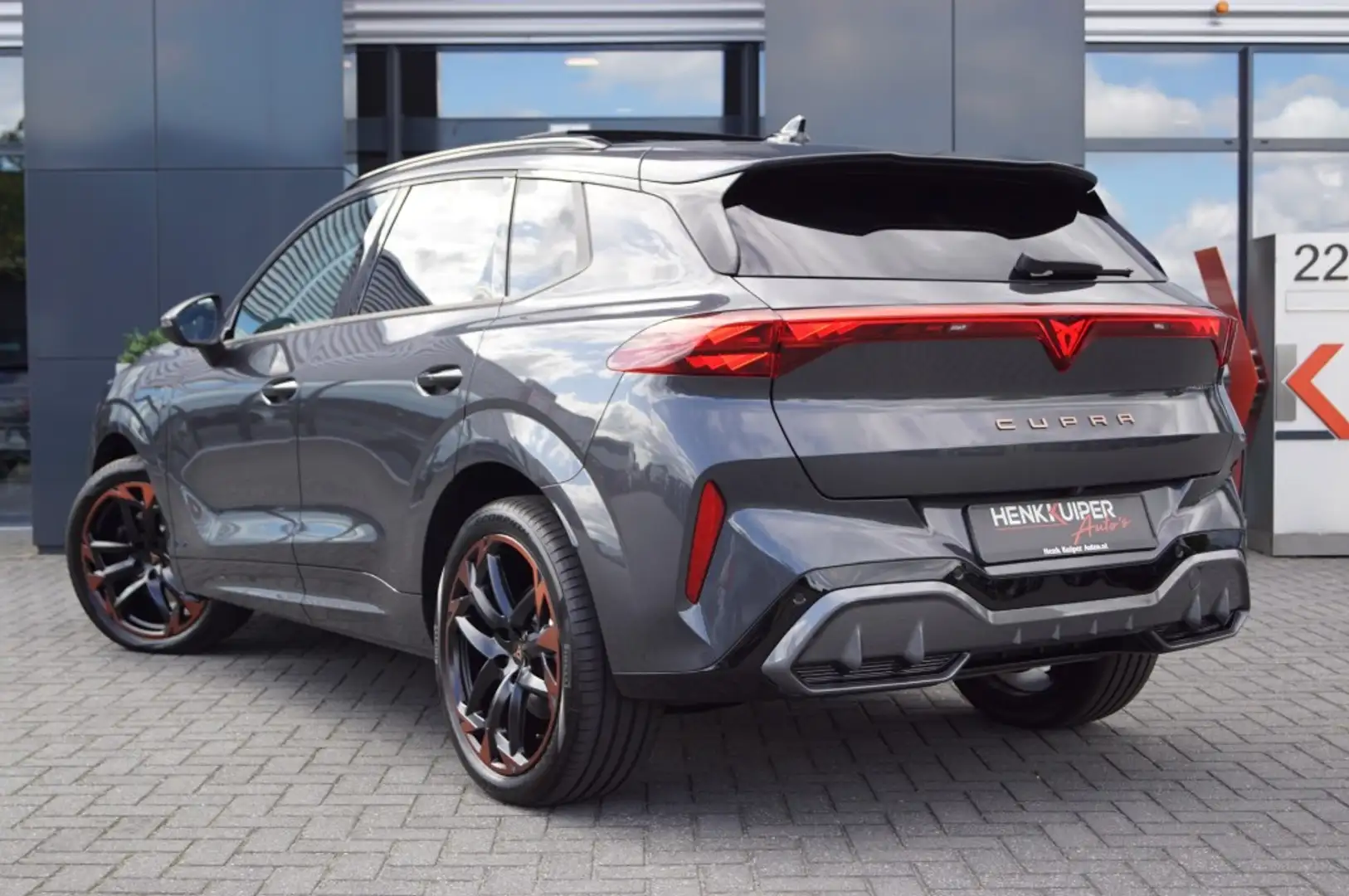 CUPRA Terramar VZ Performance 1.5 e-Hybrid 272pk /Panodak /Trekha Grijs - 2