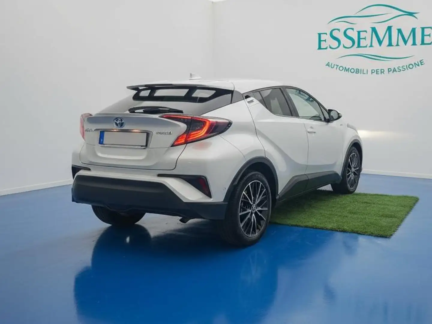Toyota C-HR C-HR I 2016 1.8h Lounge 2wd e-cvt my18 Weiß - 1