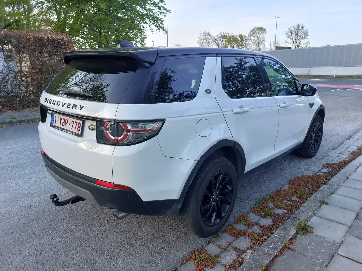 Land Rover Discovery Sport Discovery Sport TD4 Aut. SE Wit - 2