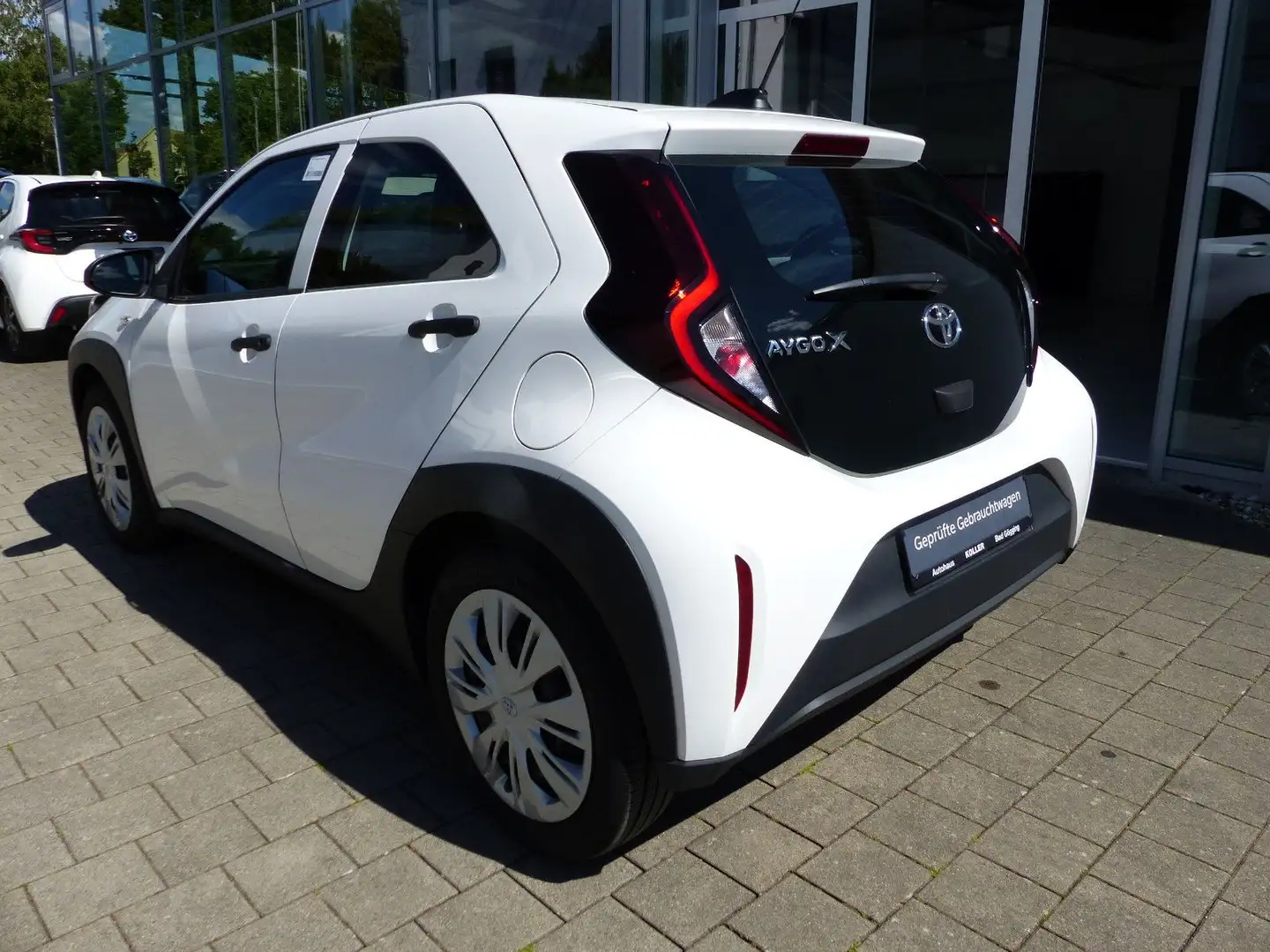 Toyota Aygo X 1.0 Klima HiFi Bluetooth Abstandstempomat Білий - 2