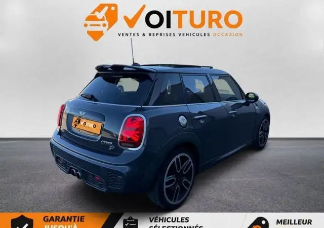 Mini Hatch view 4