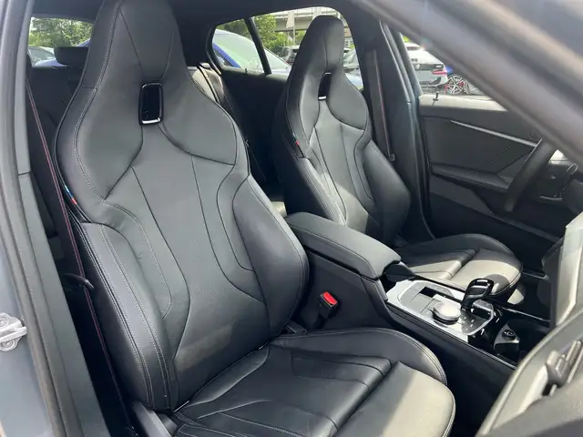 BMW 1 Series view 27
