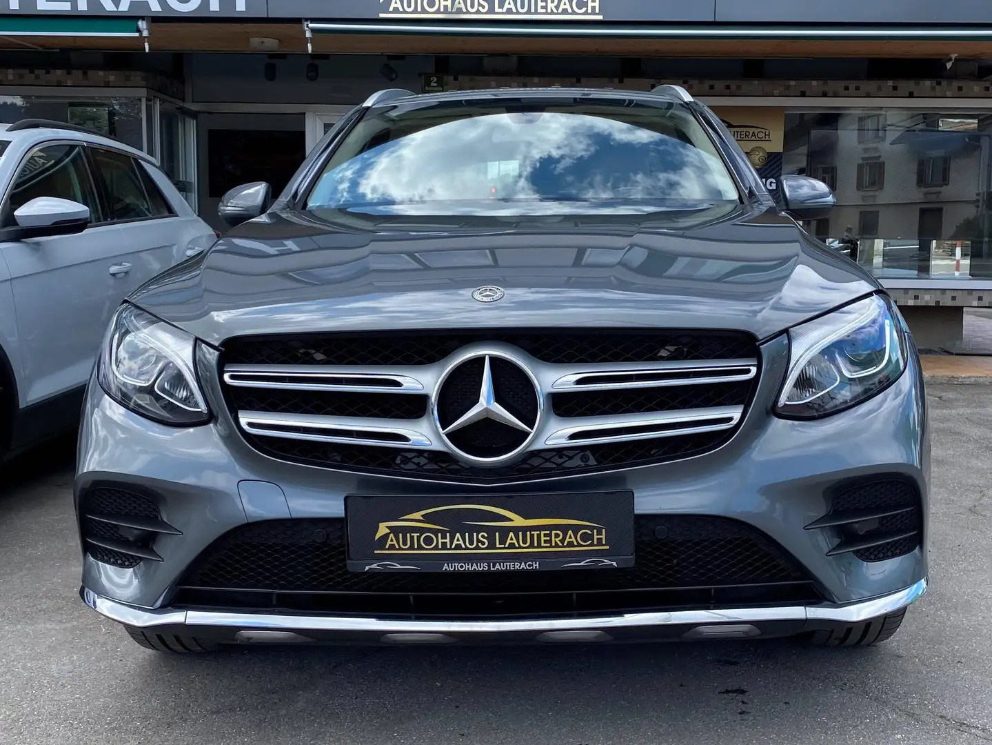 Mercedes-Benz GLC 220 GLC 220 d 4Matic *AMG LINE *19"AMG *LEDER *AHK *NAVI Grau - 2