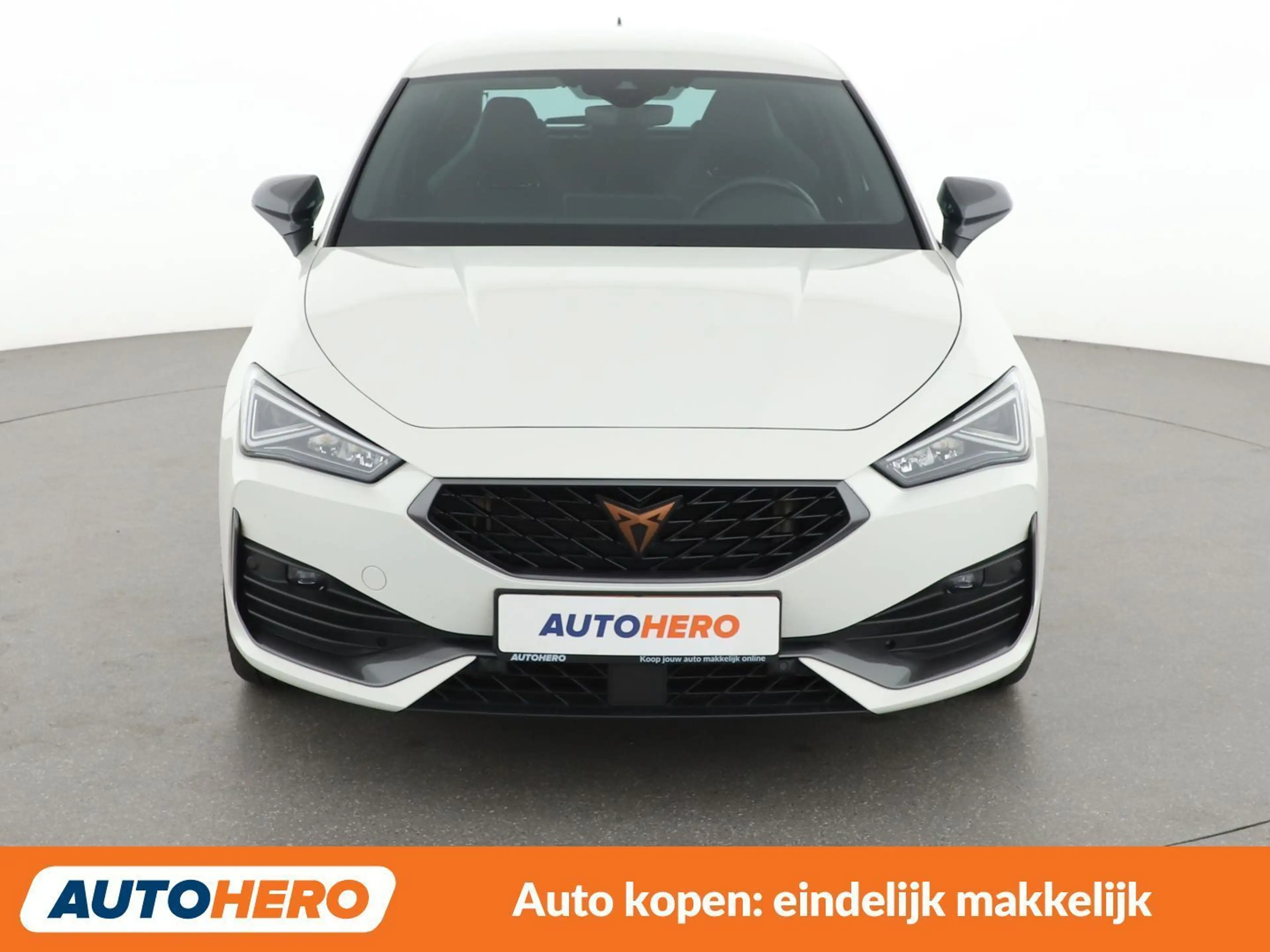 SEAT Leon 1.4 e-HYBRID — photo 9