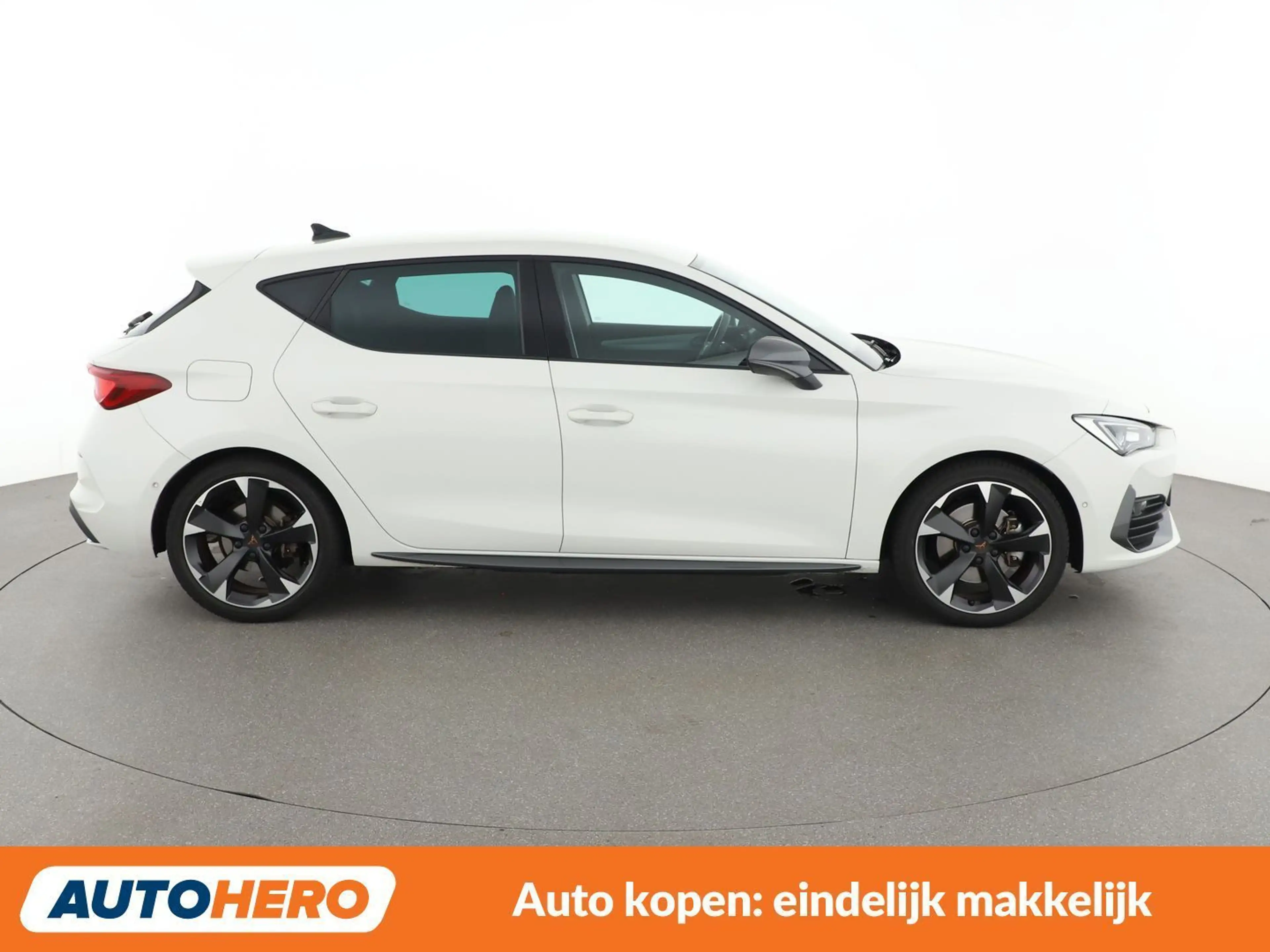 SEAT Leon 1.4 e-HYBRID — photo 7