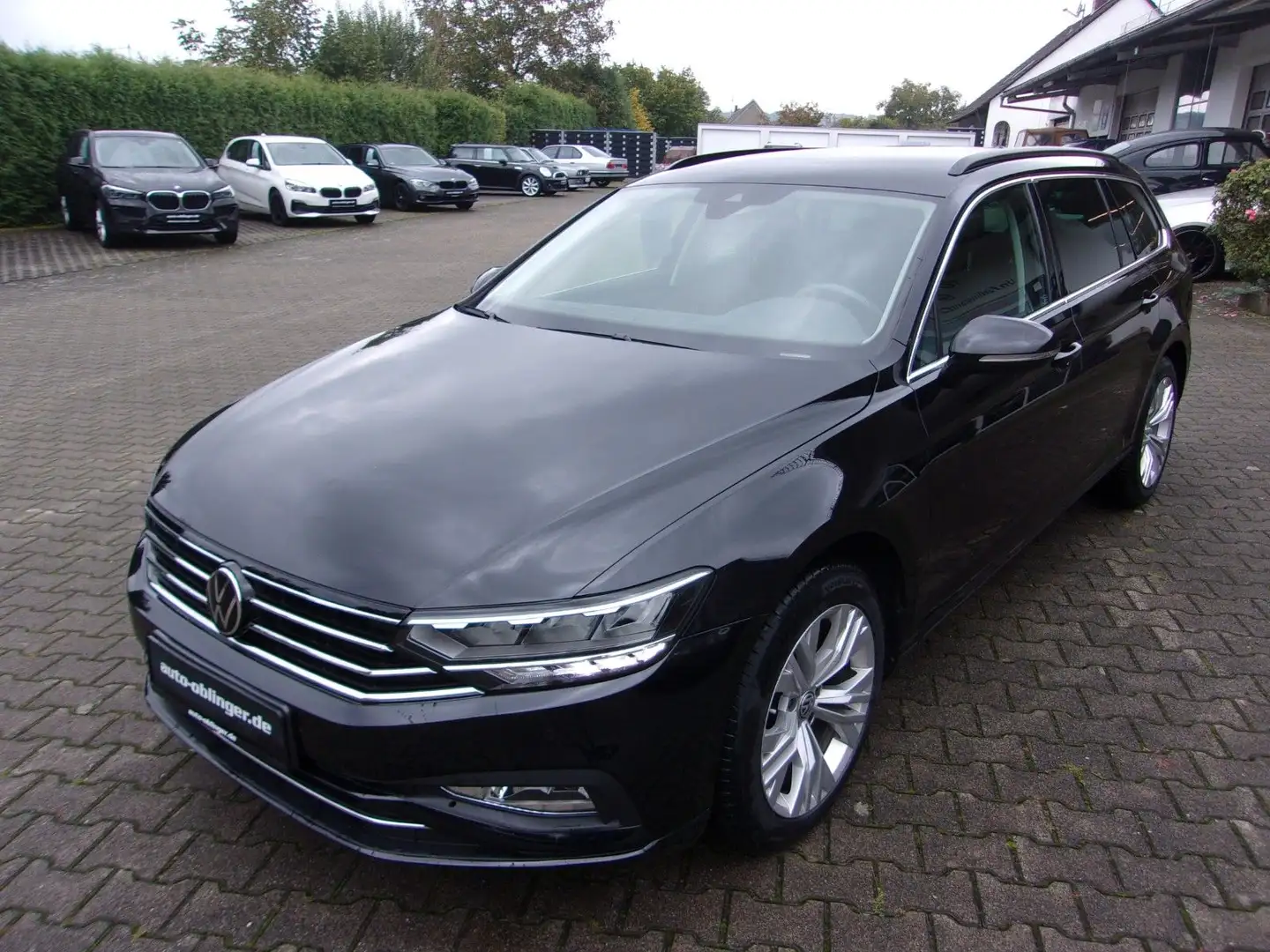 Volkswagen Passat Variant 2.0 TDI DSG Variant Schwarz - 2