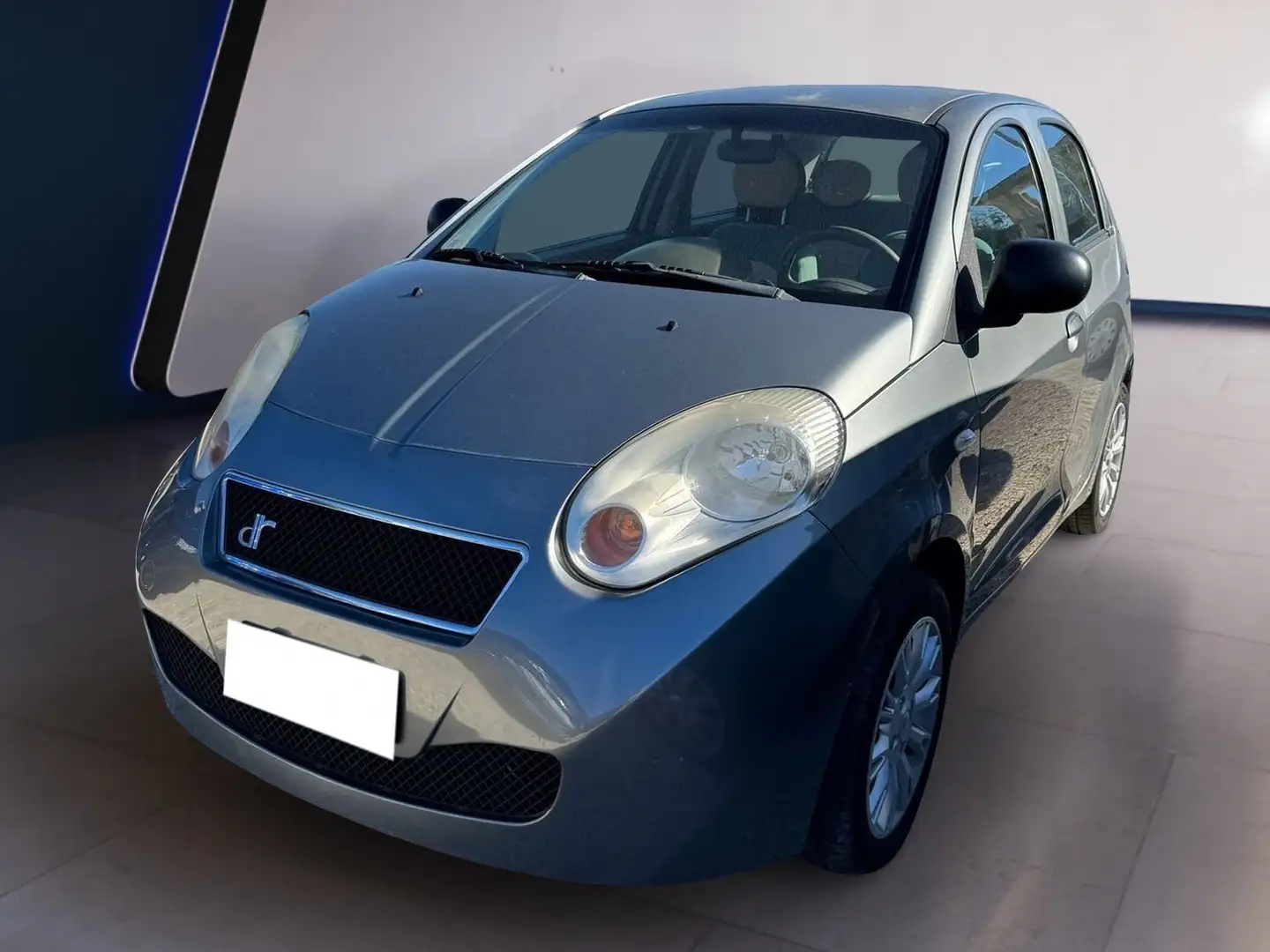 DR Automobiles DR1 DR1 1.3 BI-FUEL 61Kw Grau - 1