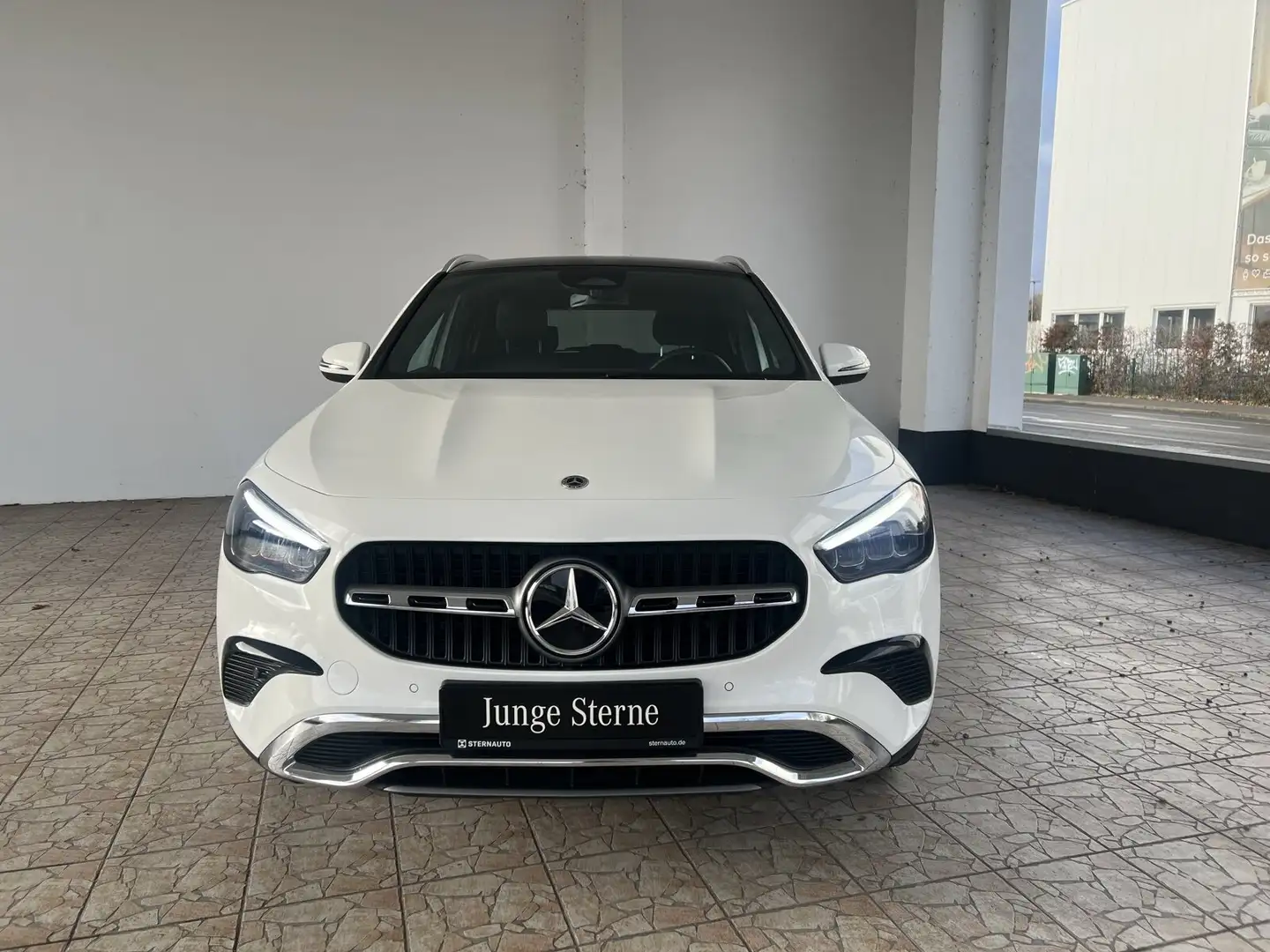Mercedes-Benz GLA 250 GLA 250 e Progressive/Navi/Pano.-Dach/Distronic Weiß - 2