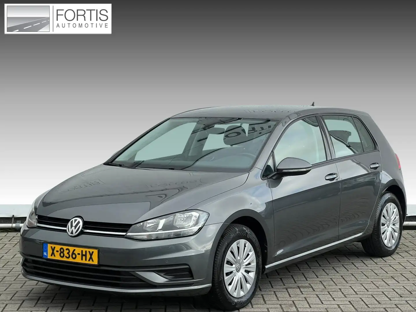 Volkswagen Golf 1.0 TSI Trendline CARPLAY | CAMERA | NAVI | Grau - 1