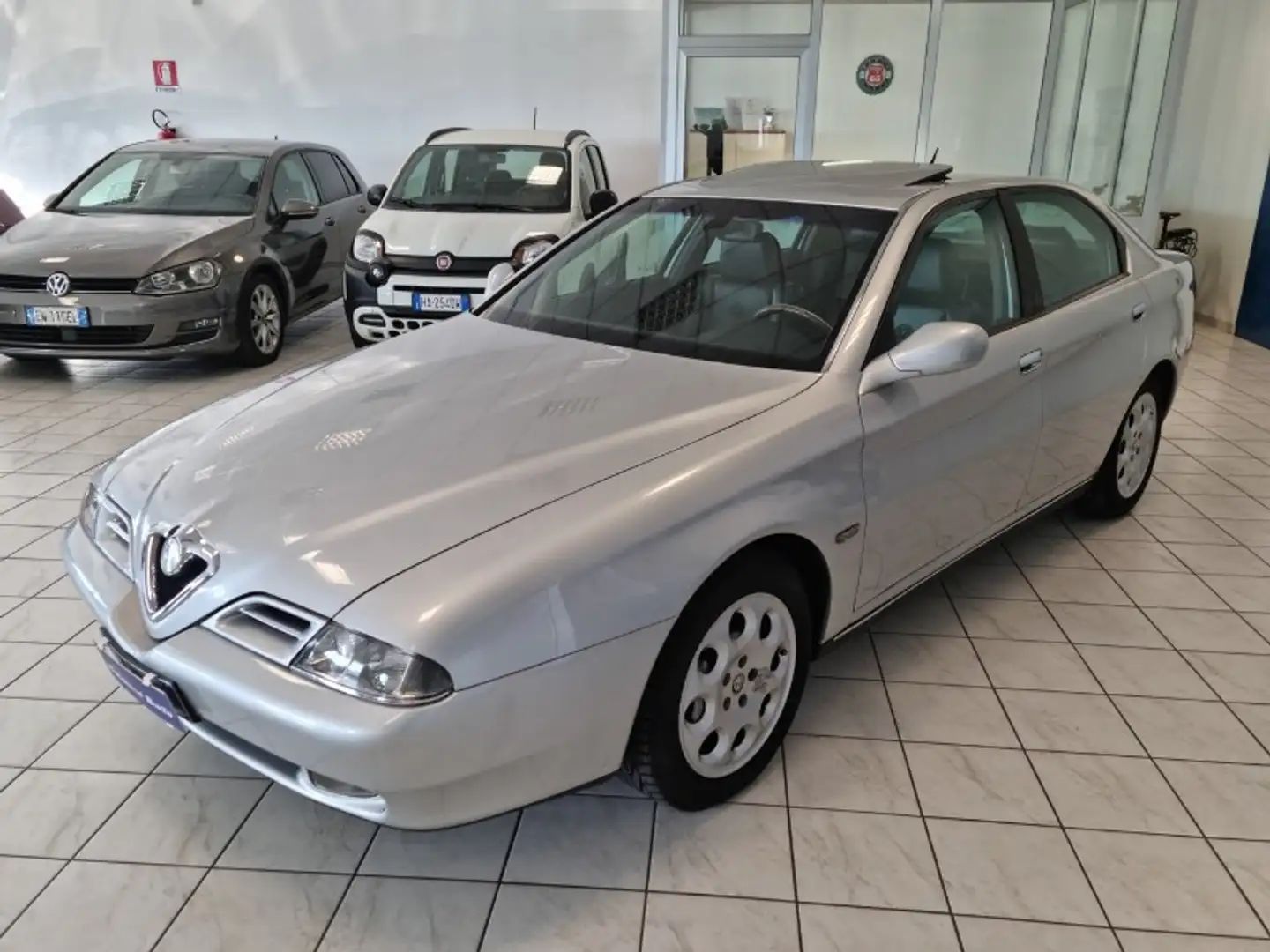 Alfa Romeo 166 2.5i V6 24V cat Distinctive Plateado - 2