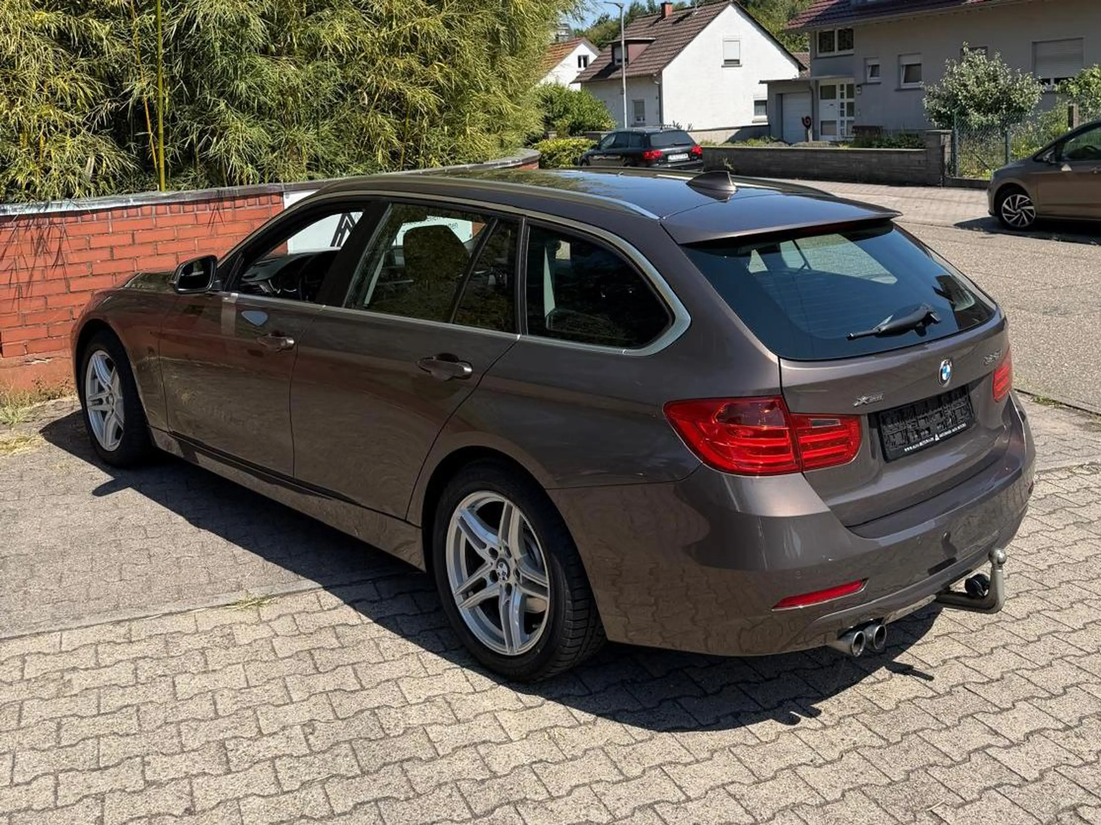 BMW 328 328 i xDrive // Allrad // Anhängerkupplung // — photo 6