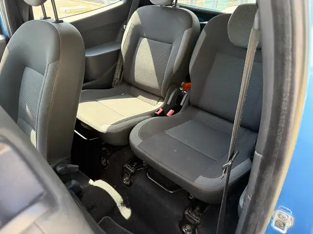 Renault Twingo view 10