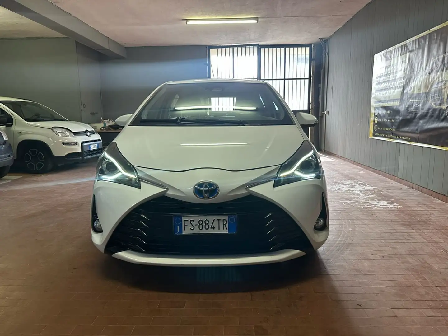 Toyota Yaris Yaris 5p 1.5h Active my18 Bianco - 2