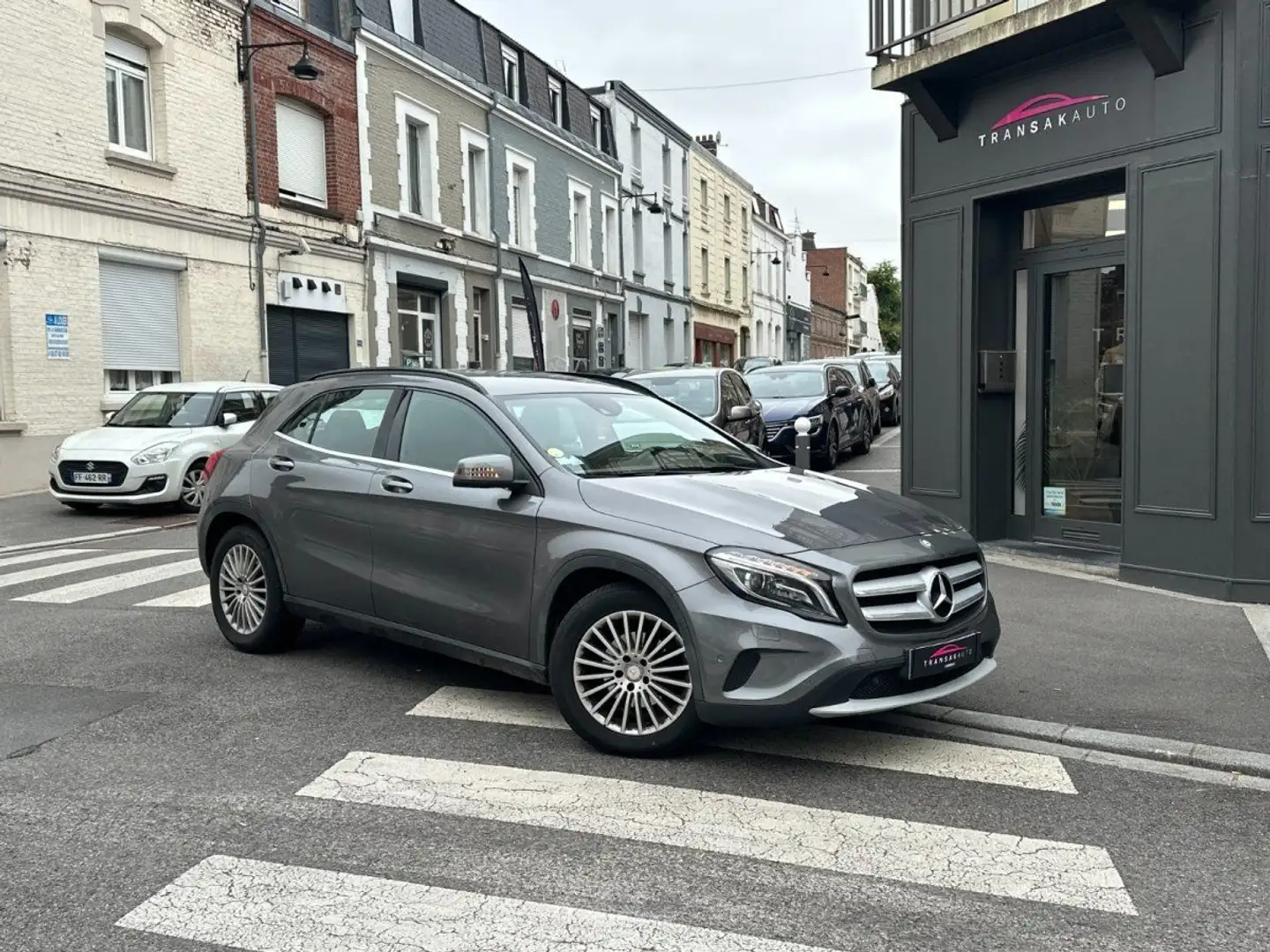 Mercedes-Benz GLA 220 CLASSE 220 CDI 4-Matic Inspiration / RADAR DE RECUL / 2 EME MAINS Gri - 1