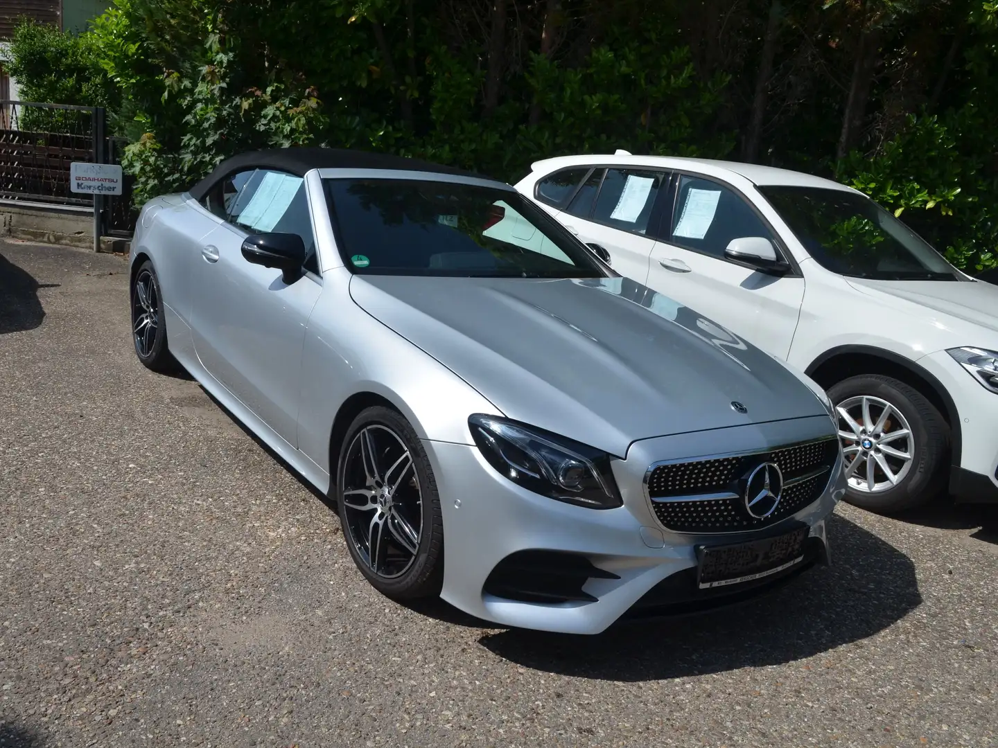 Mercedes-Benz E 220 E 220 d (238.414) Silber - 1