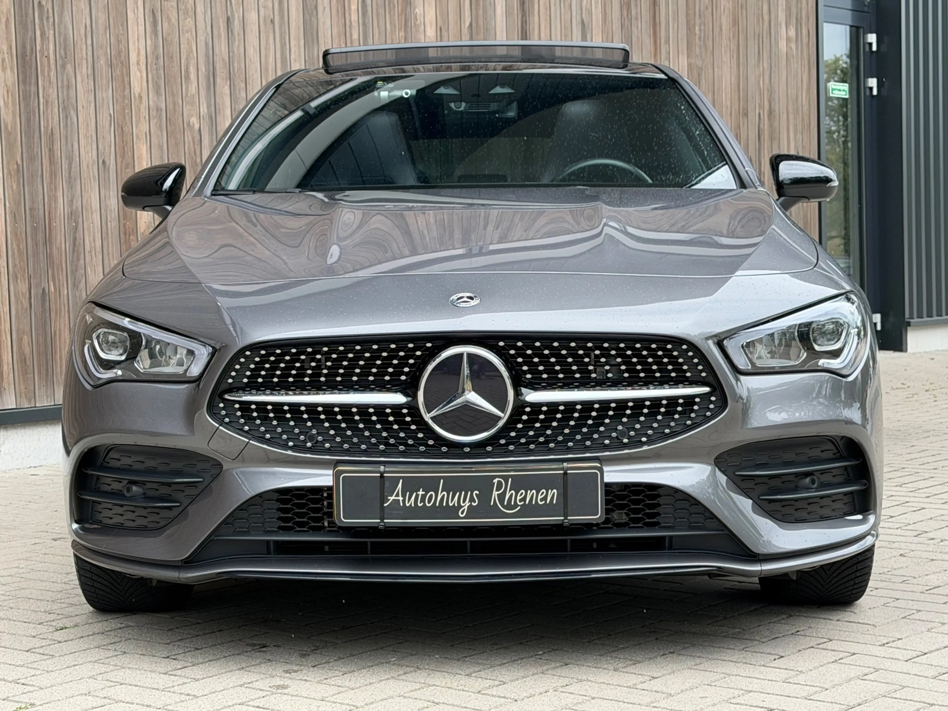 Mercedes-Benz CLA 250 Shooting Brake e AMG Line- PANO — photo 5