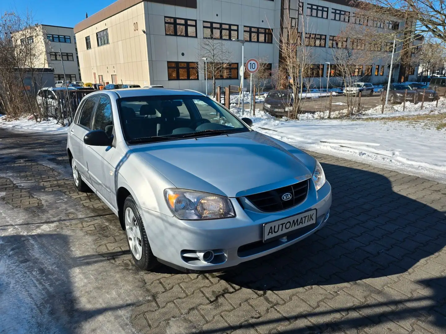 Kia Cerato 1.6 LX Kombi Silber - 2