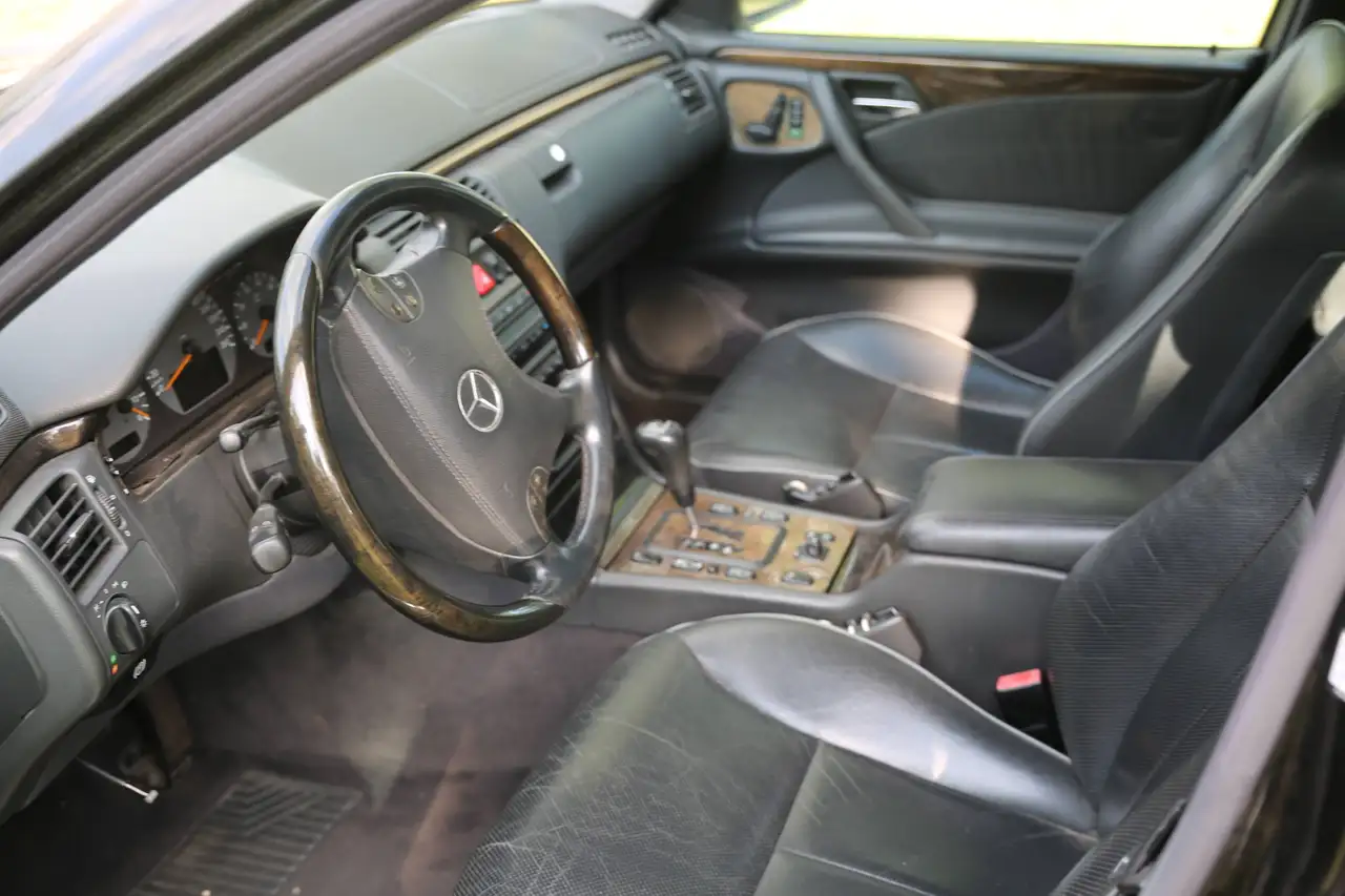 Mercedes-Benz E 430 T Avantgarde, foto 4