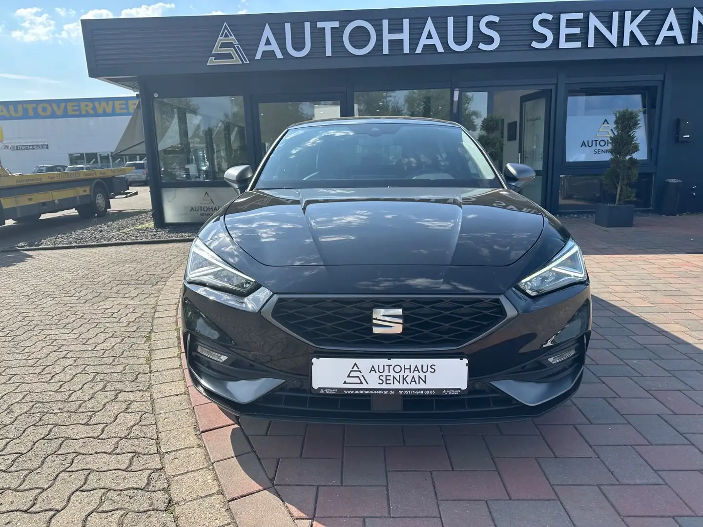 SEAT Leon 1.5 TSI FR*NAVI*STANDH*R-CAM*LED*CARPLAY* Zwart - 2