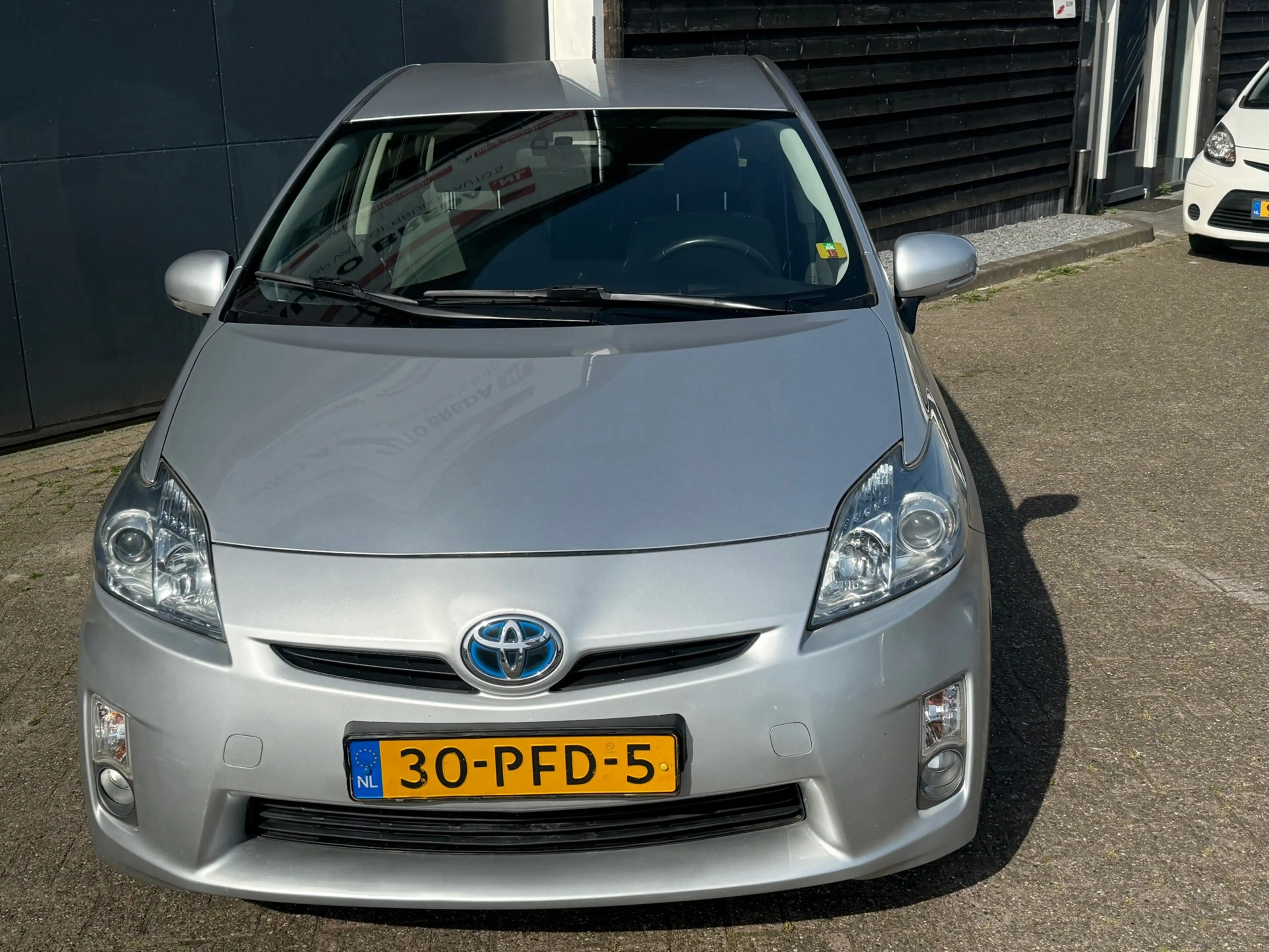 Toyota Prius 1.8 Aspiration — photo 5