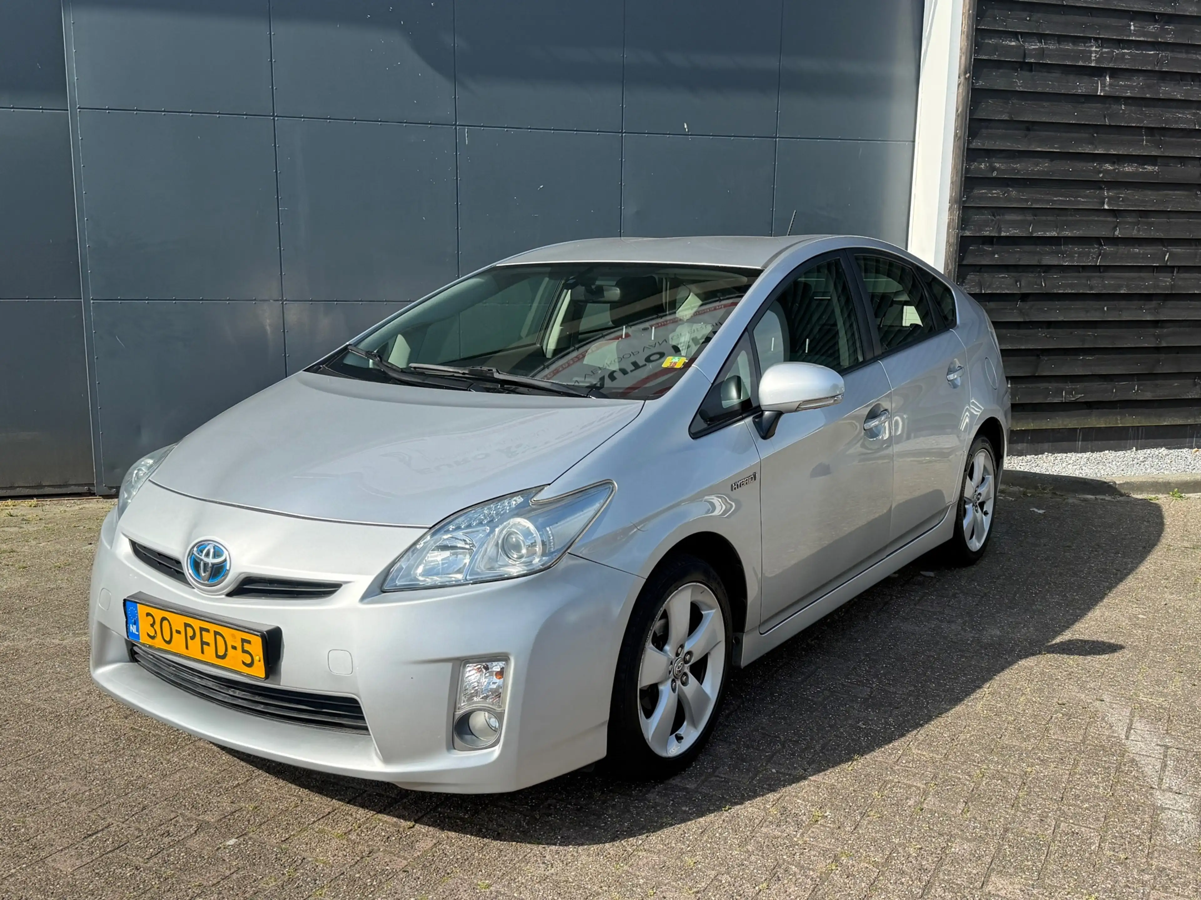 Toyota Prius 1.8 Aspiration — photo 2