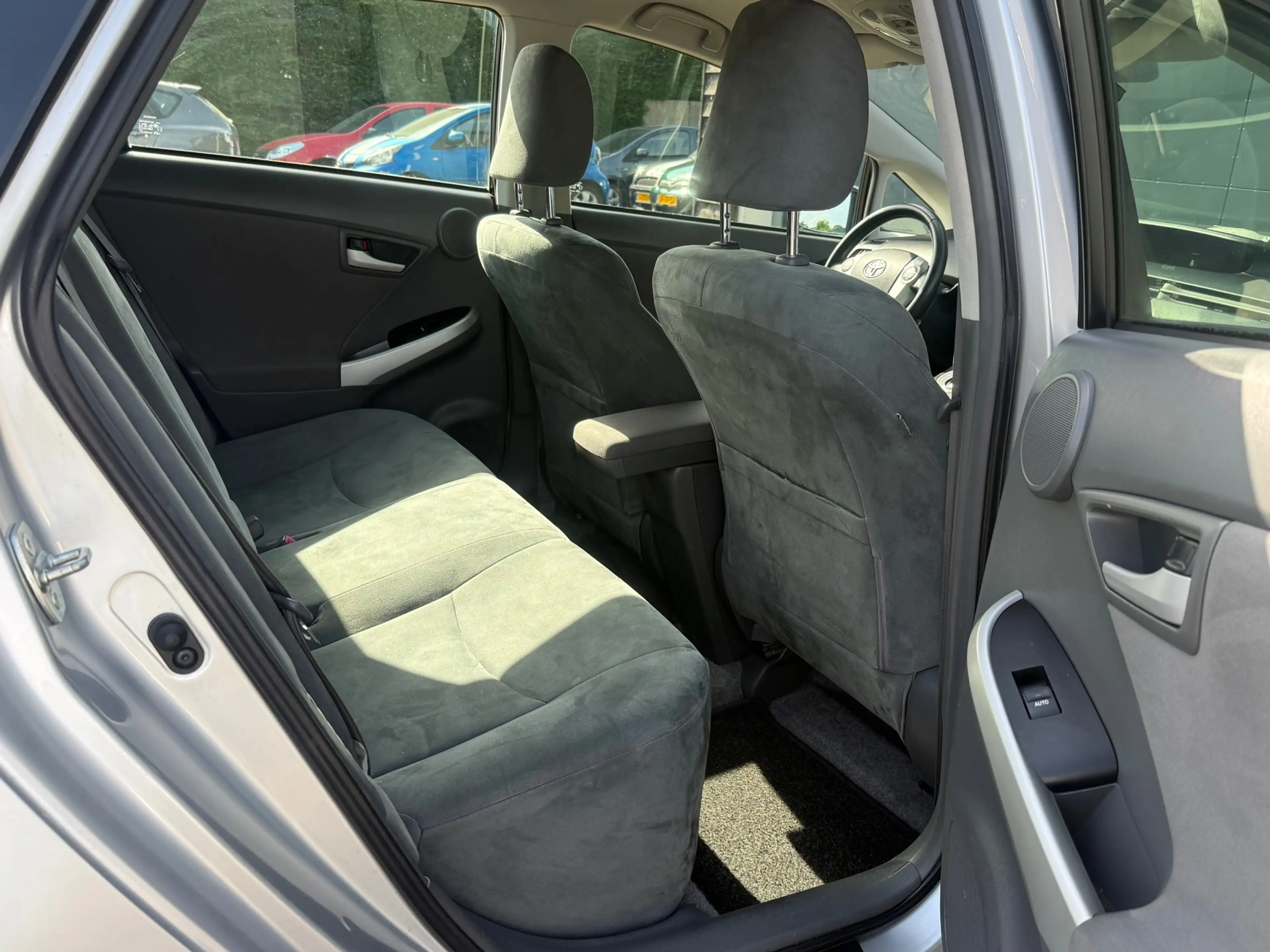 Toyota Prius 1.8 Aspiration — photo 15