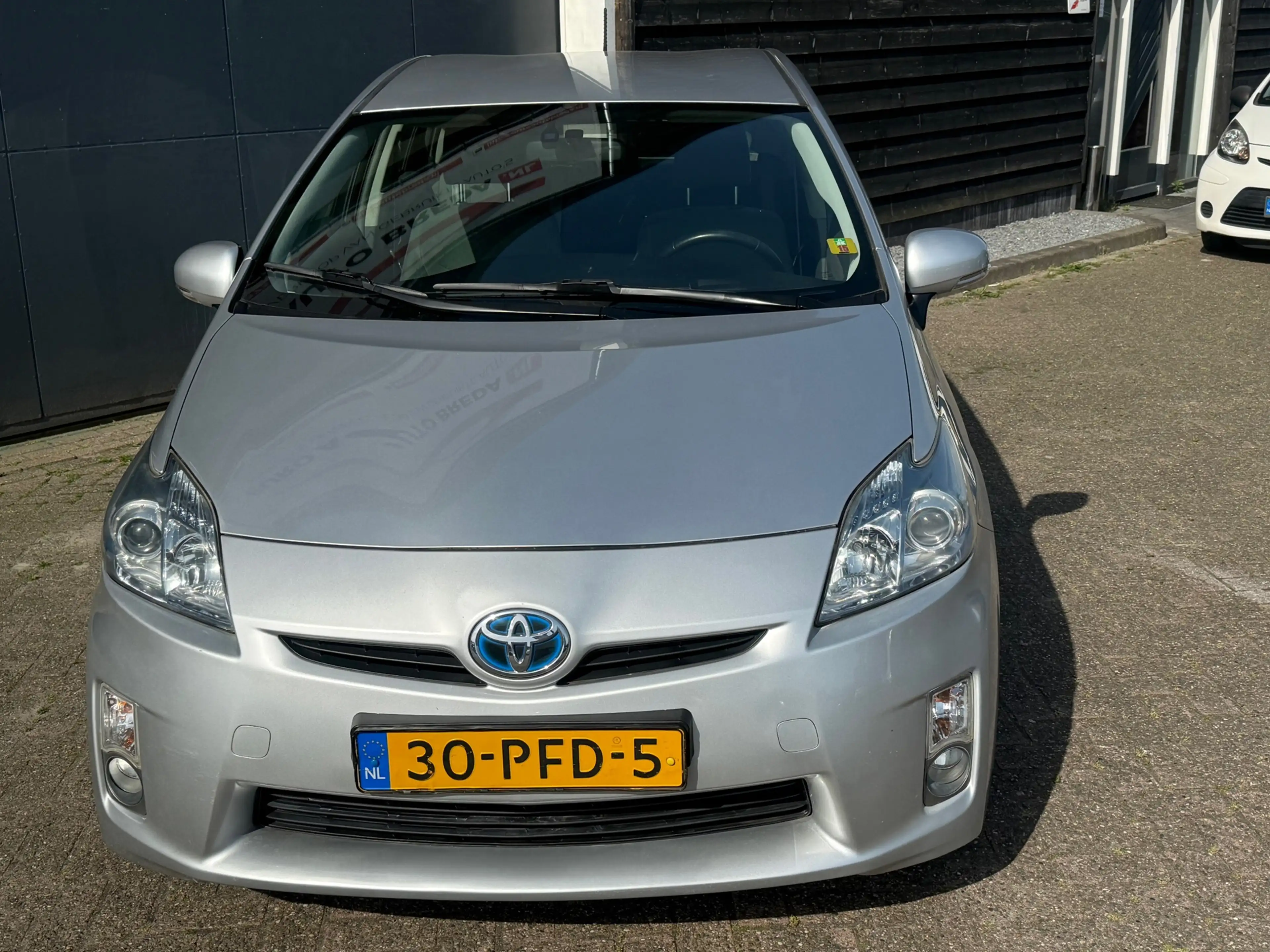 Toyota Prius 1.8 Aspiration — photo 6