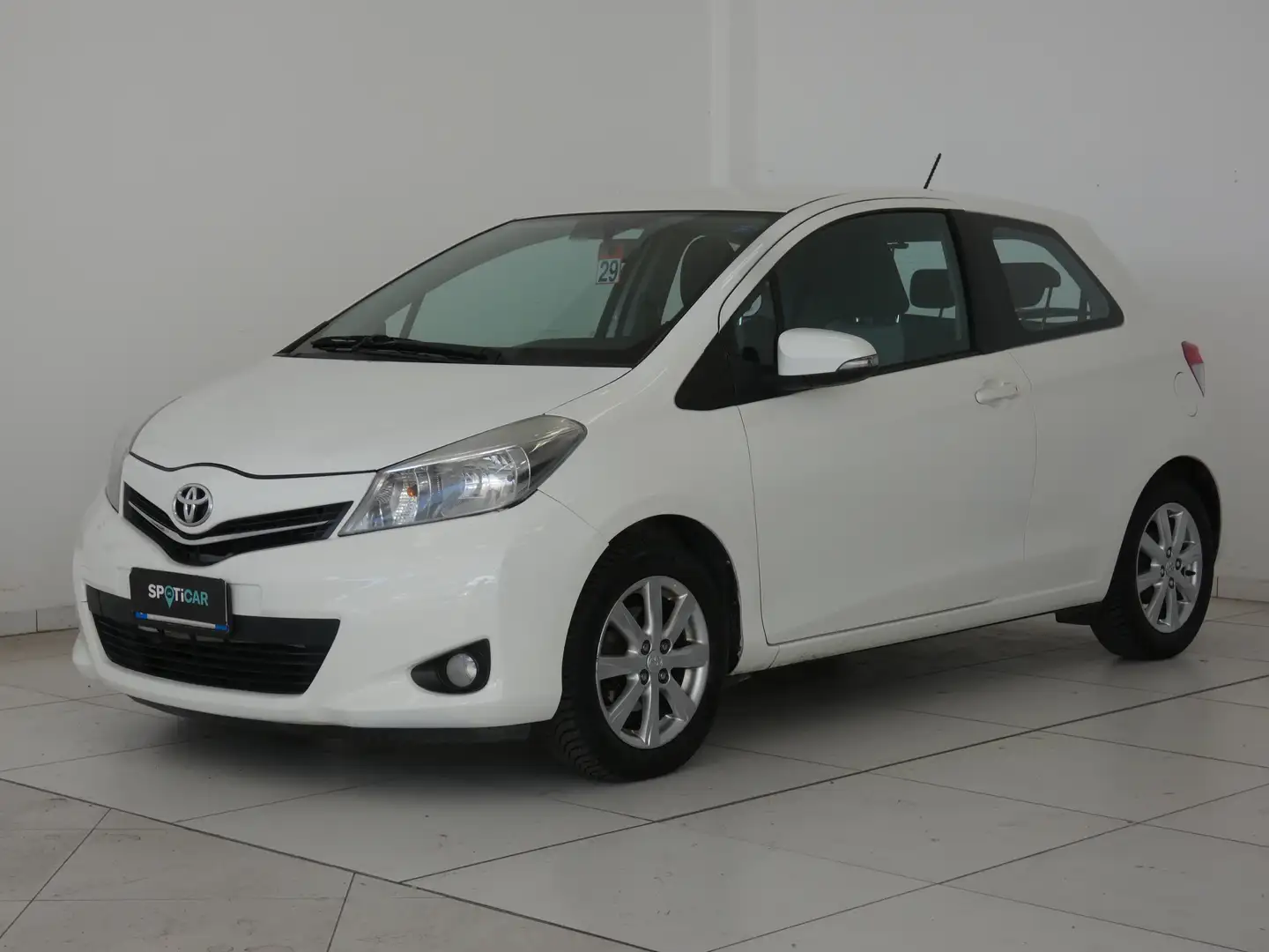 Toyota Yaris Yaris III 2011 3p 1.0 Lounge Wit - 1