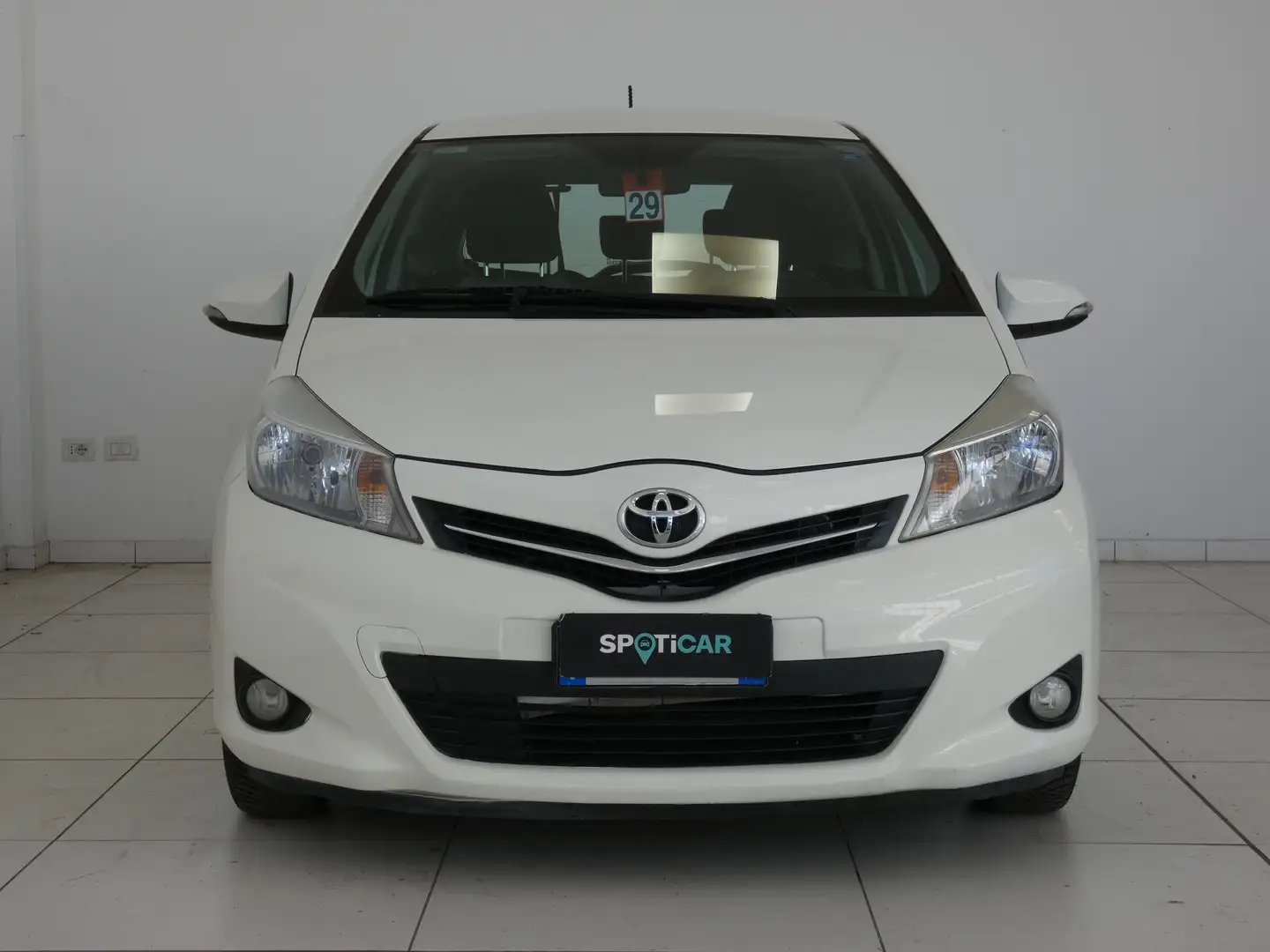 Toyota Yaris Yaris III 2011 3p 1.0 Lounge Wit - 2